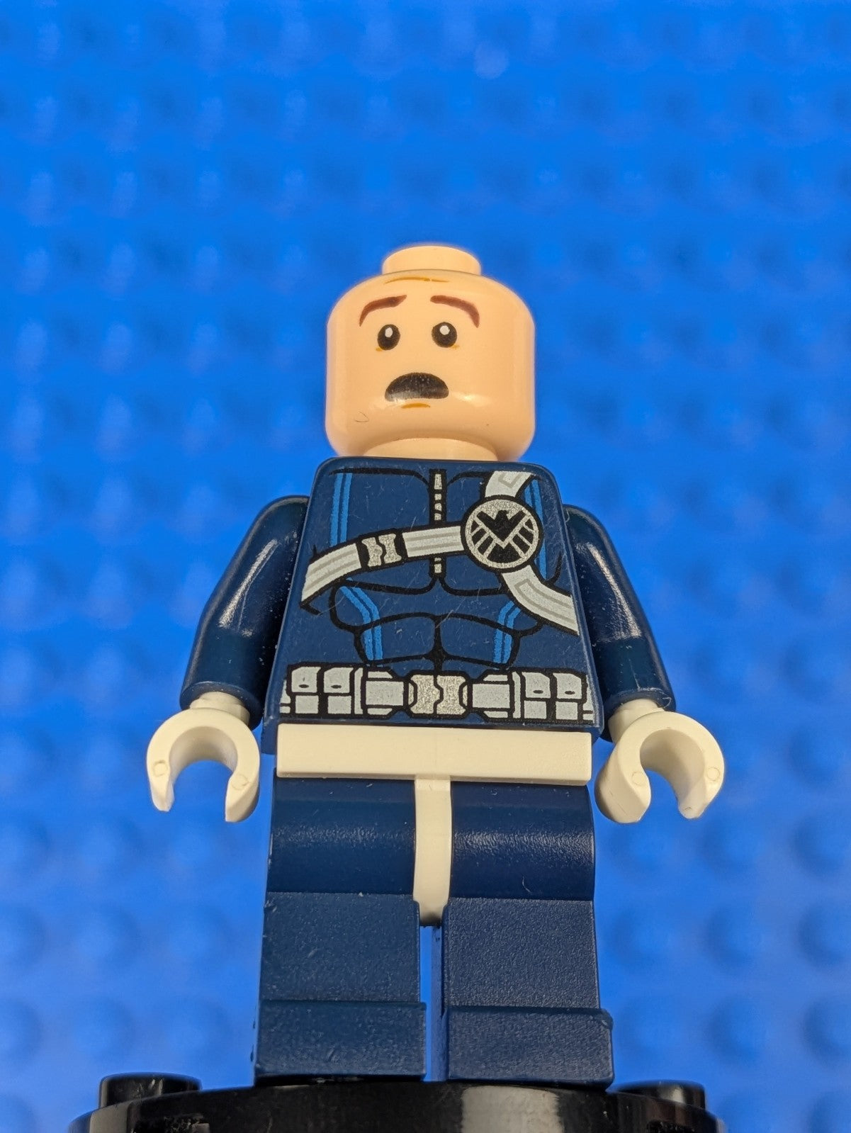 Lego Super Heroes: SHIELD Agent - White Hips and Hands sh0188 Set 76036