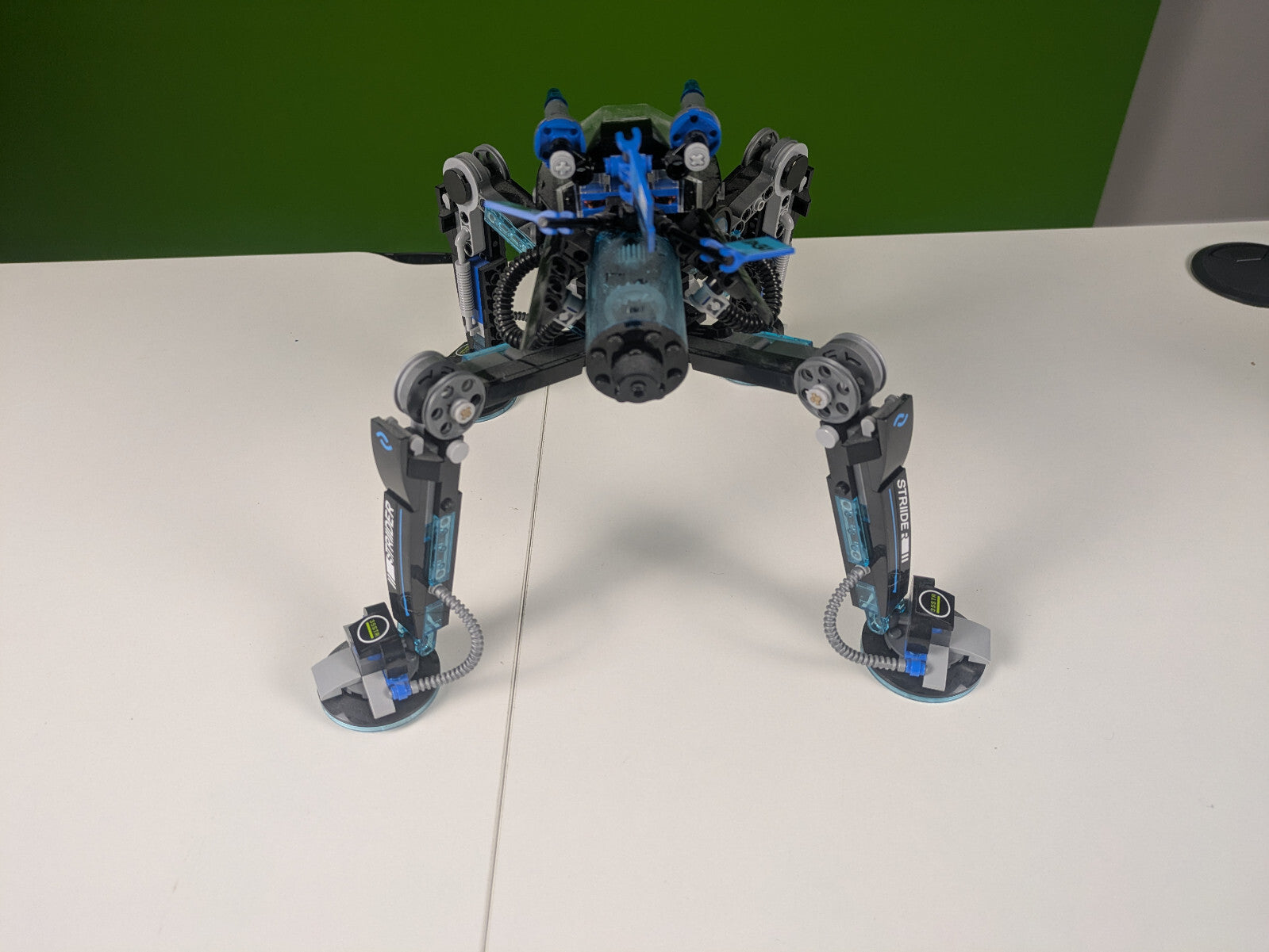 Lego NINJAGO: The LEGO NINJAGO Movie: Water Strider Set 70611 - w/ Instructions