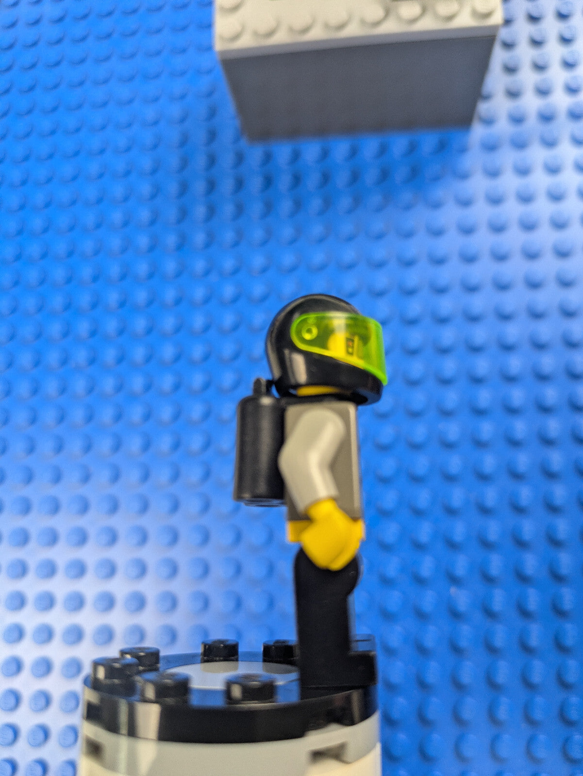 Lego Space: RoboForce: RoboForce Yellow (Chip Nebula) sp035 Sets 2154, 2152