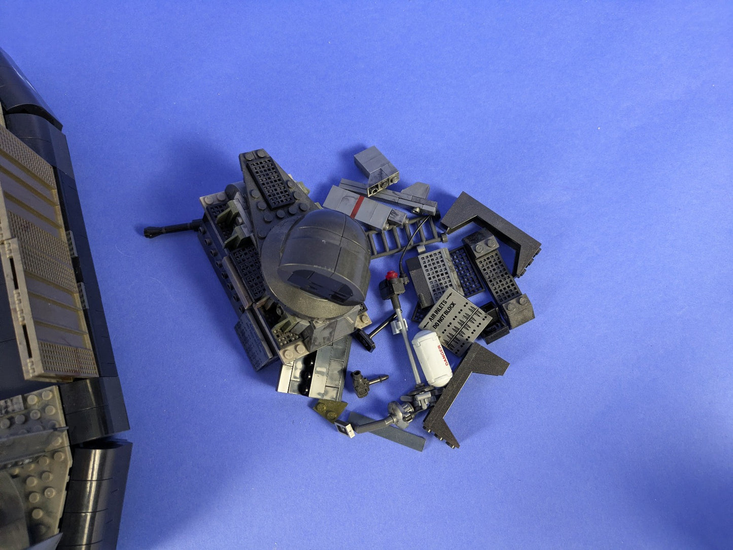 Mega Bloks Call of Duty Hovercraft Set DCL07 06859 - Hovercraft Only!