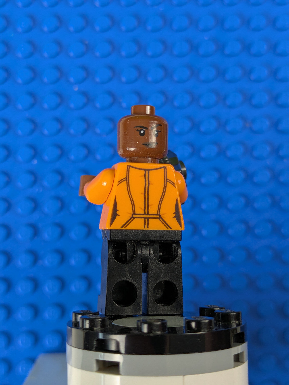 Lego Super Heroes: Avengers Infinity War: Shuri - Orange Top sh0512 Set 76103