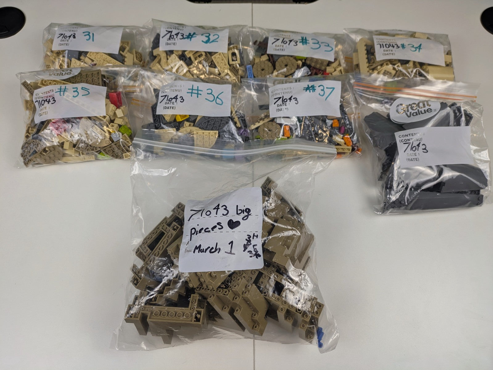 Lego Harry Potter: Hogwarts Castle 71043 - No Instructions