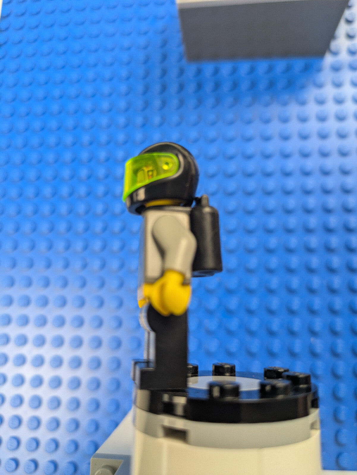 Lego Space: RoboForce: RoboForce Yellow (Chip Nebula) sp035 Sets 2154, 2152