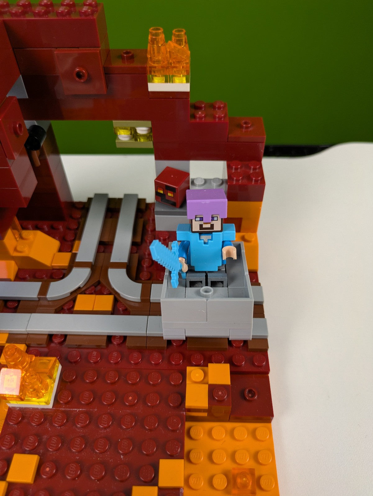 Lego Minecraft: The Nether Portal Set 21143 - w/ Instructions