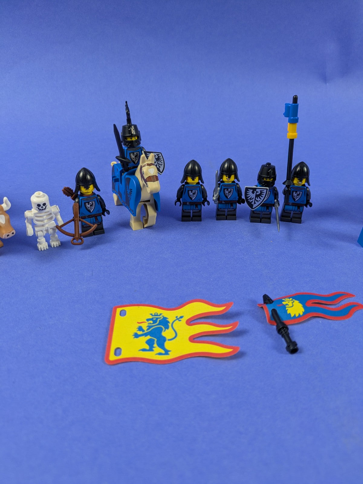 LEGO Castle Lion Knights' Castle 10305 Complete w/ Extra Minifigures Pre-Owned