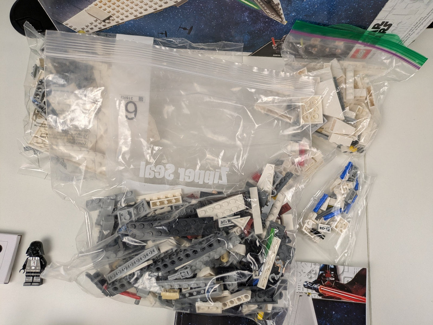 Lego Star Wars: Episode 4-6: Imperial Shuttle Set 75302 - Complete Set
