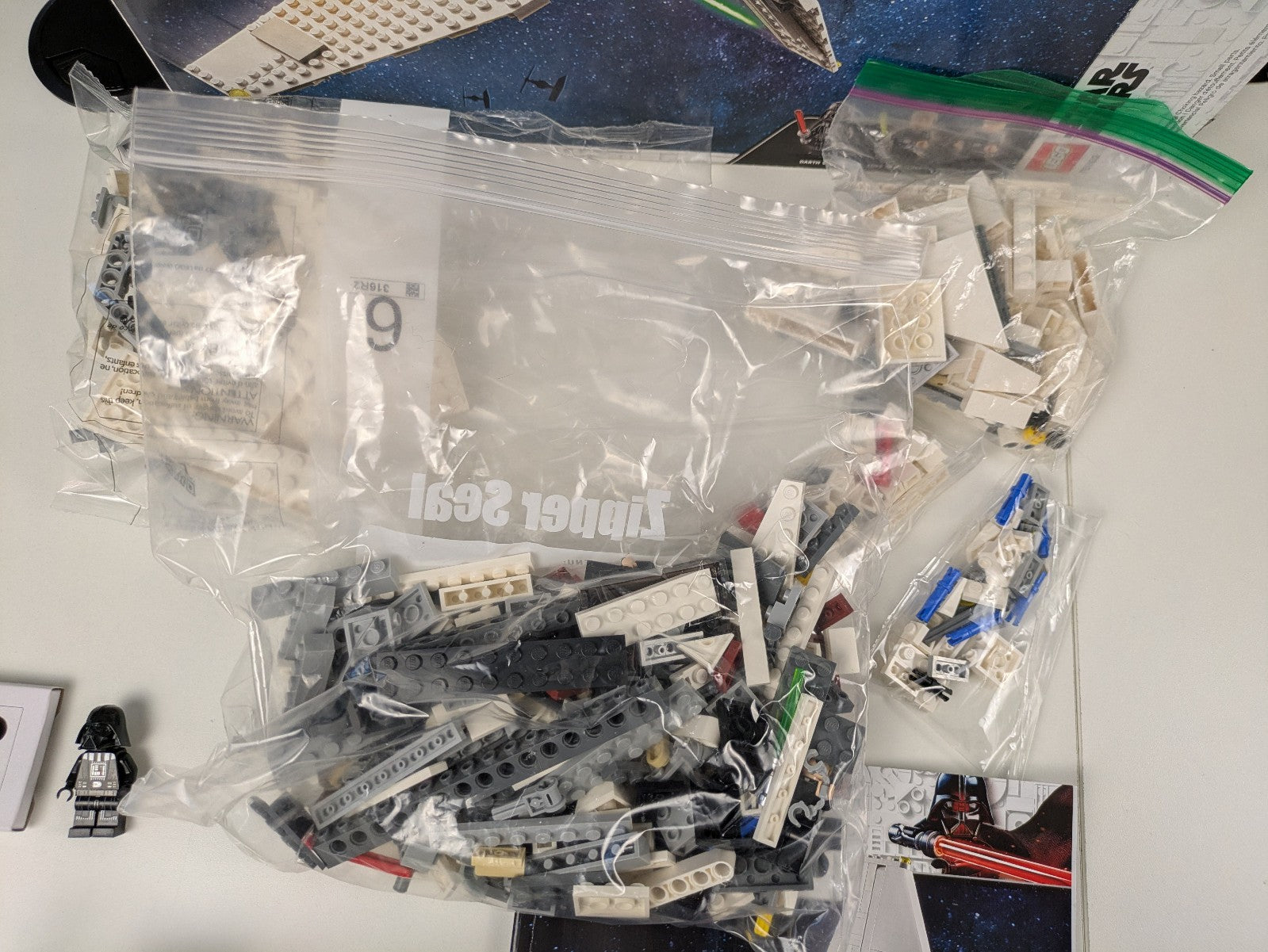 Lego Star Wars: Episode 4-6: Imperial Shuttle Set 75302 - Complete Set