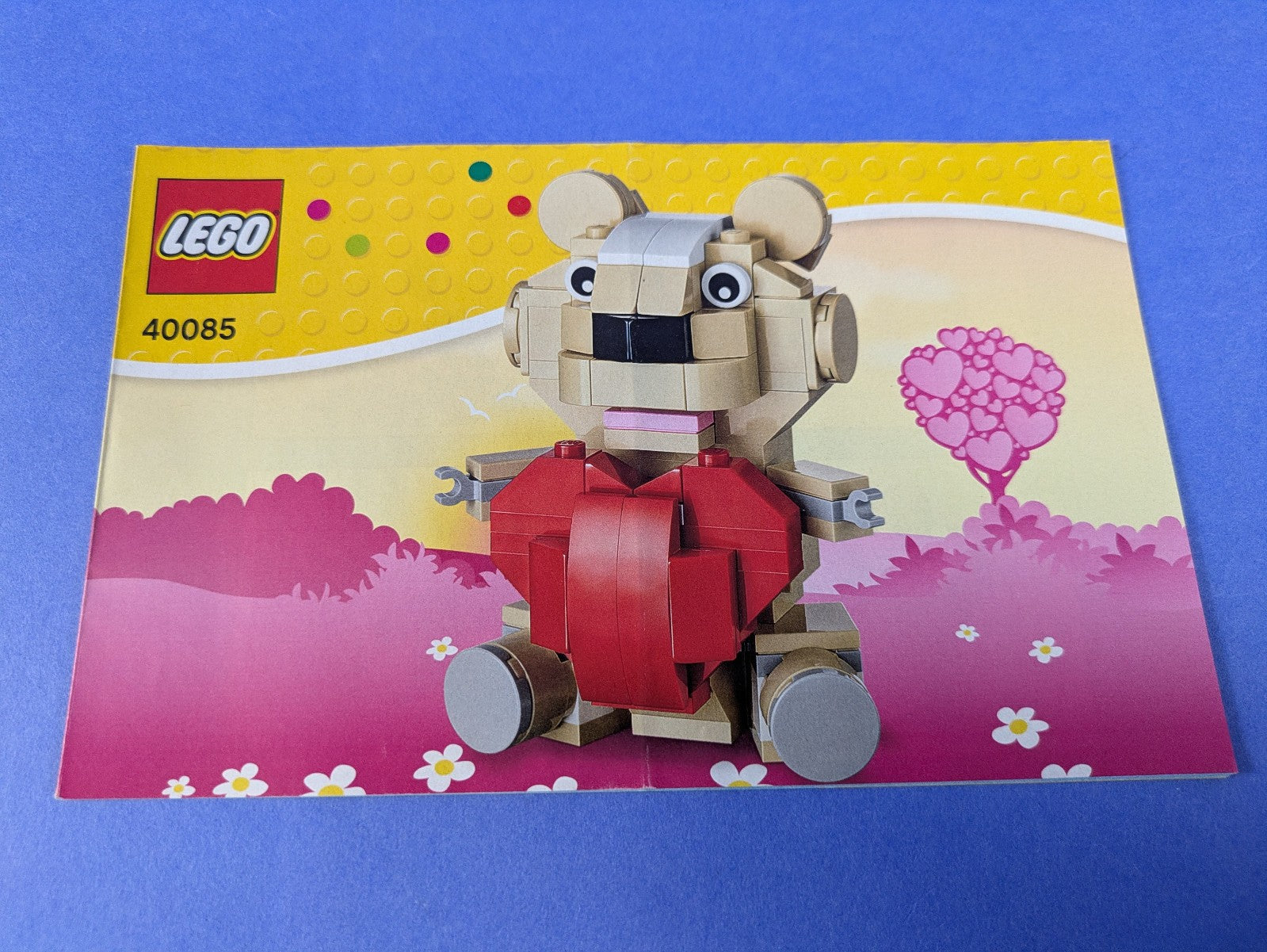 Lego Holiday & Event: Valentine's Day: Valentine Set 40085 Complete Set