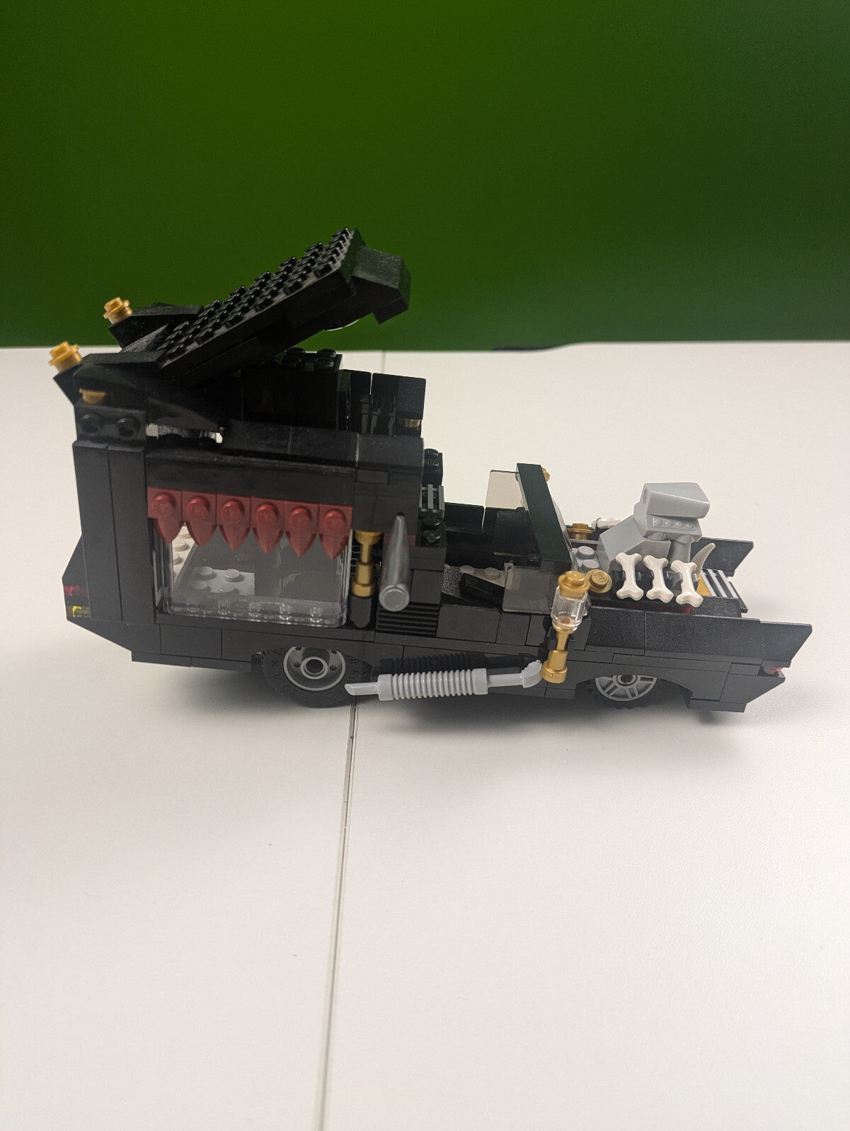 Lego Monster Fighters: The Vampyre Hearse Set 9464 - w/ Instructions