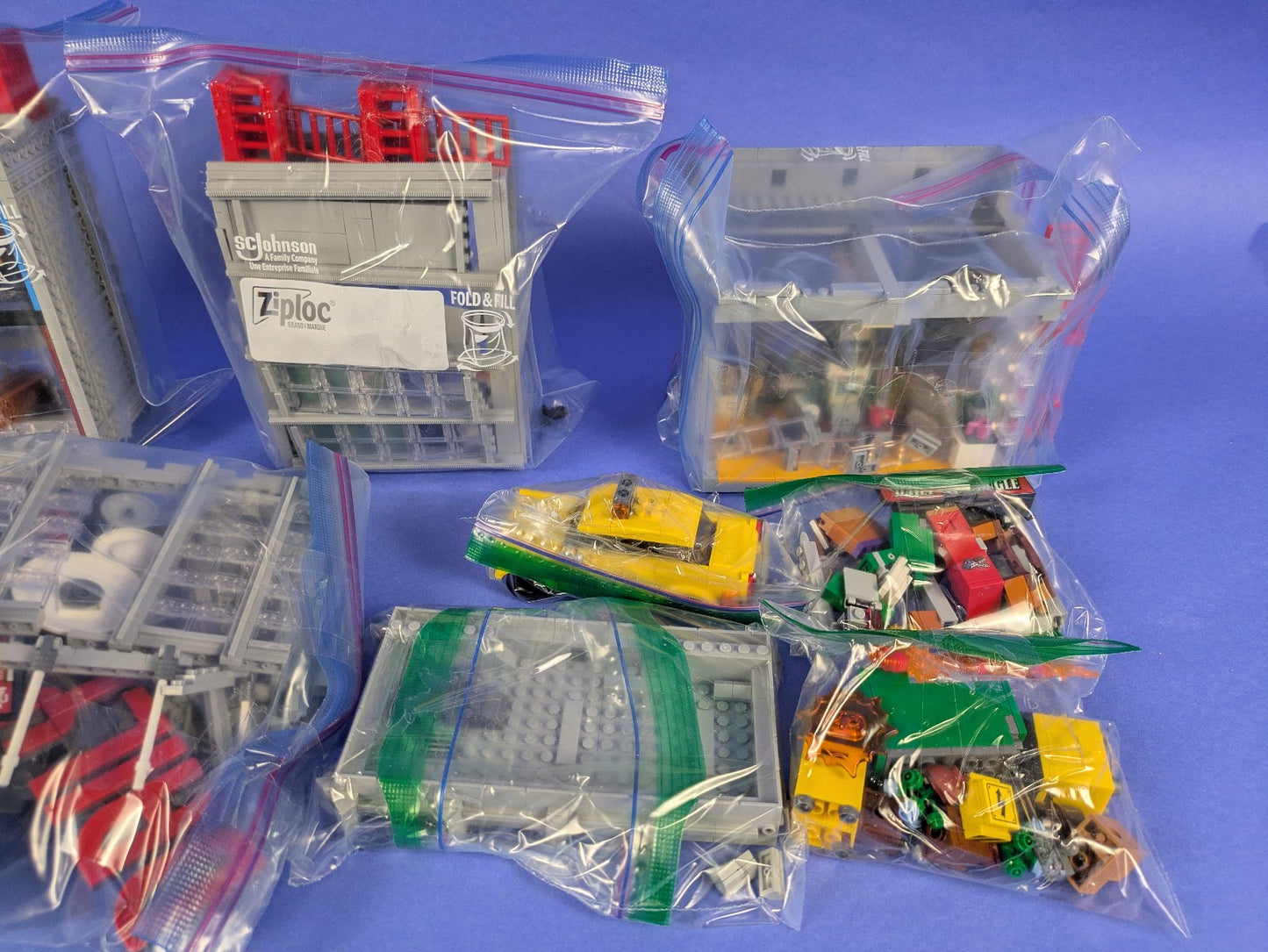Lego Super Heroes: Spider-Man: Daily Bugle Set 76178 Incomplete Set