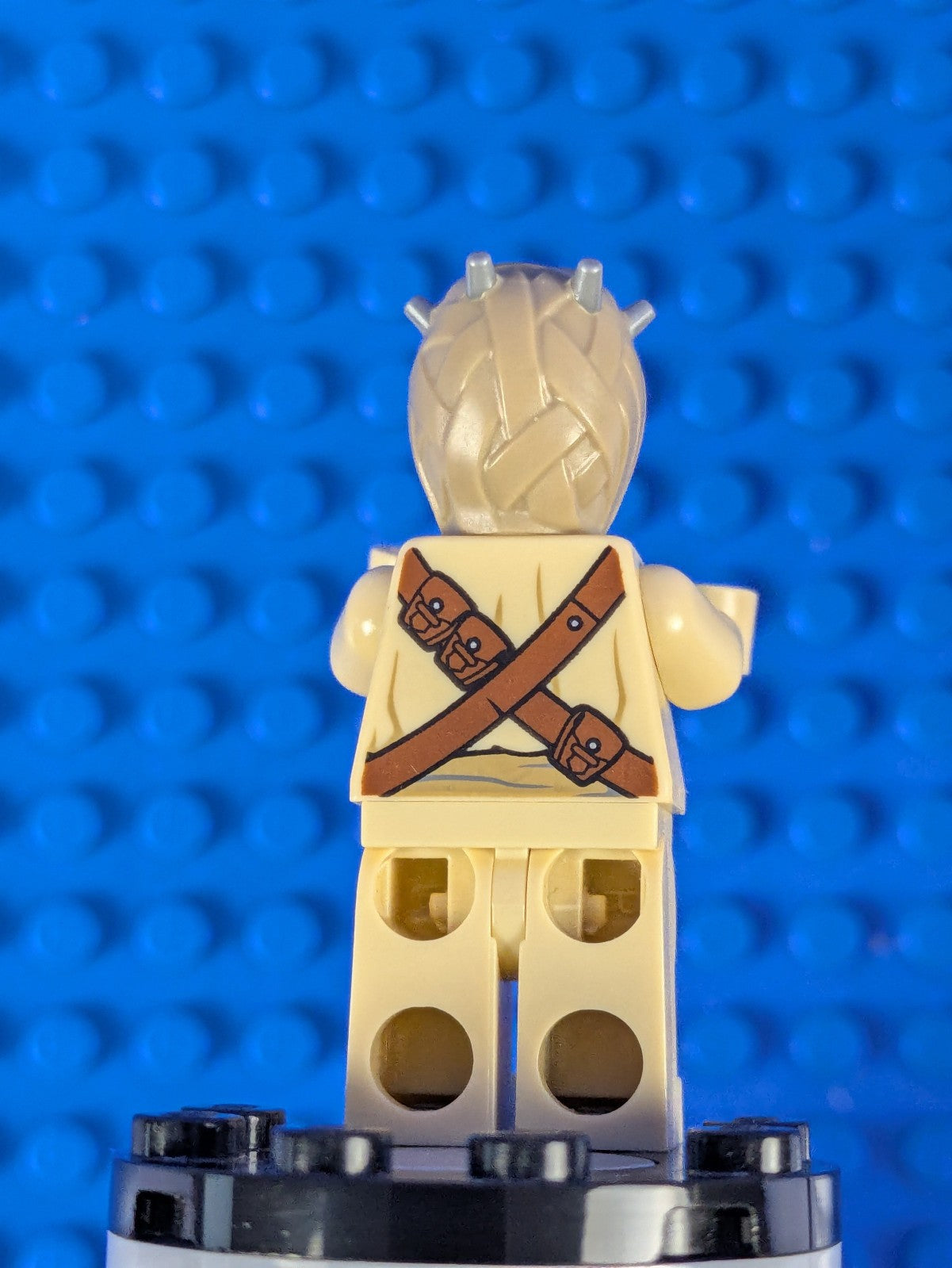 Lego Star Wars: Tusken Raider - Dark Tan Head Crossed Belts sw0620 Set 75081