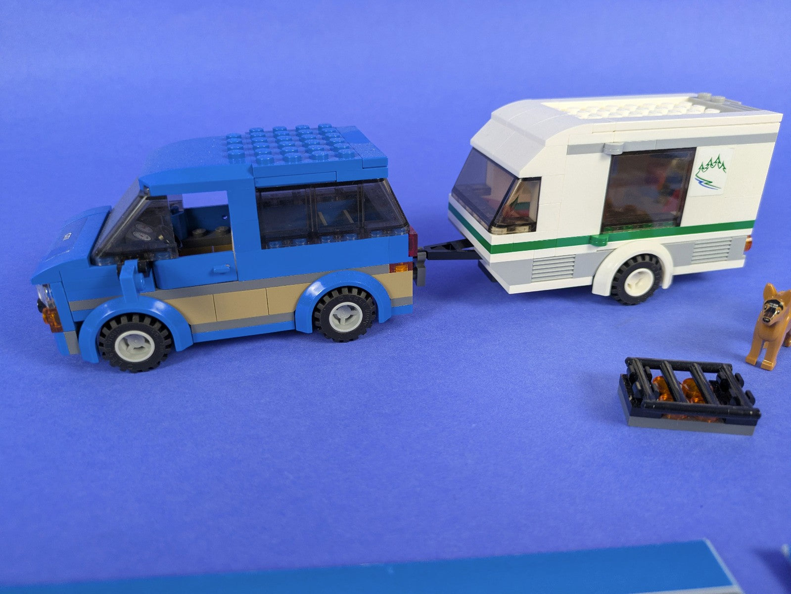 Lego Town: City: Recreation: Van & Caravan 60117 - Complete w/ Instructions