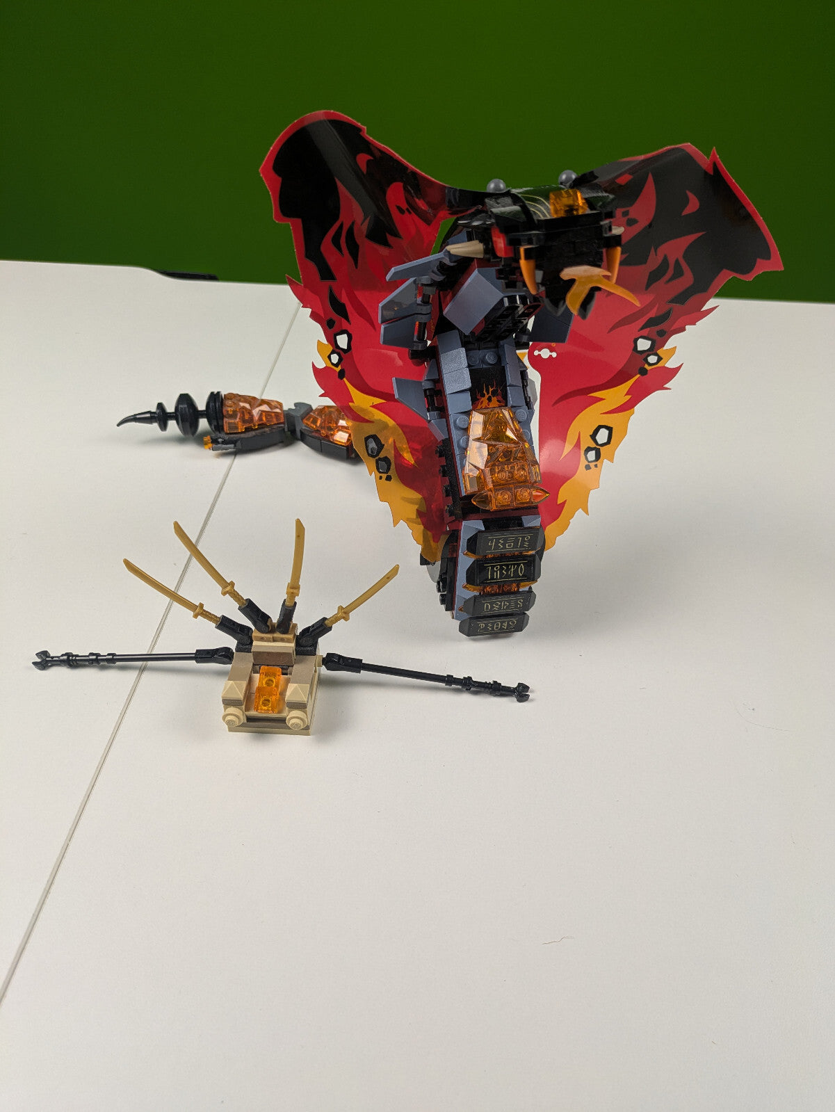Lego NINJAGO: Secrets of the Forbidden Spinjitzu: Fire Fang Set 70674