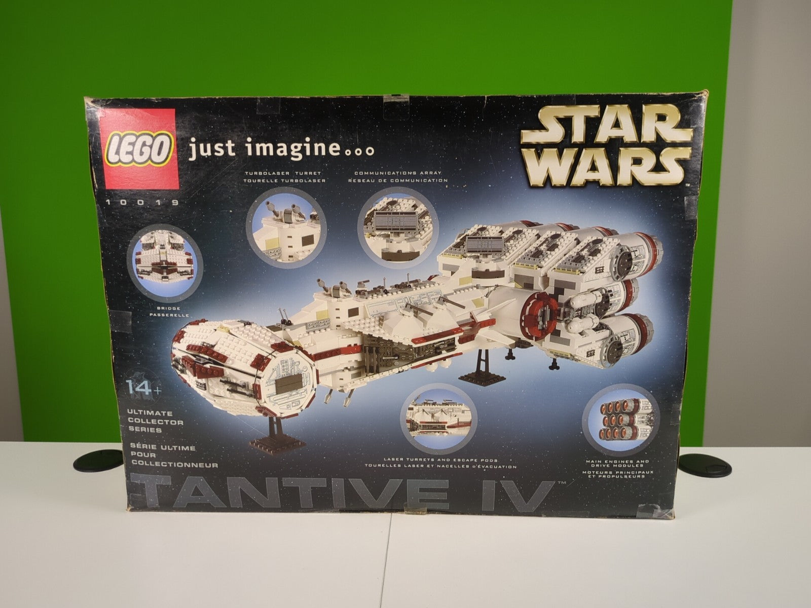 Lego Star Wars: Rebel Blockade Runner - UCS 10019 (Tantive IV) - BRAND NEW!