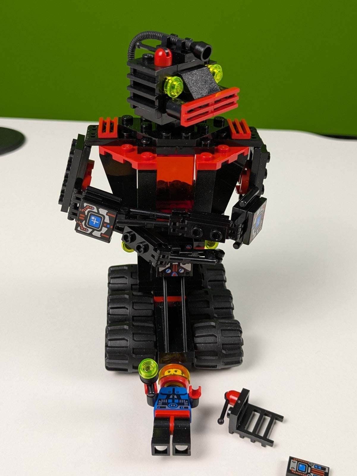 Lego Space: Spyrius: Recon Robot Set 6889 - w/ Instructions