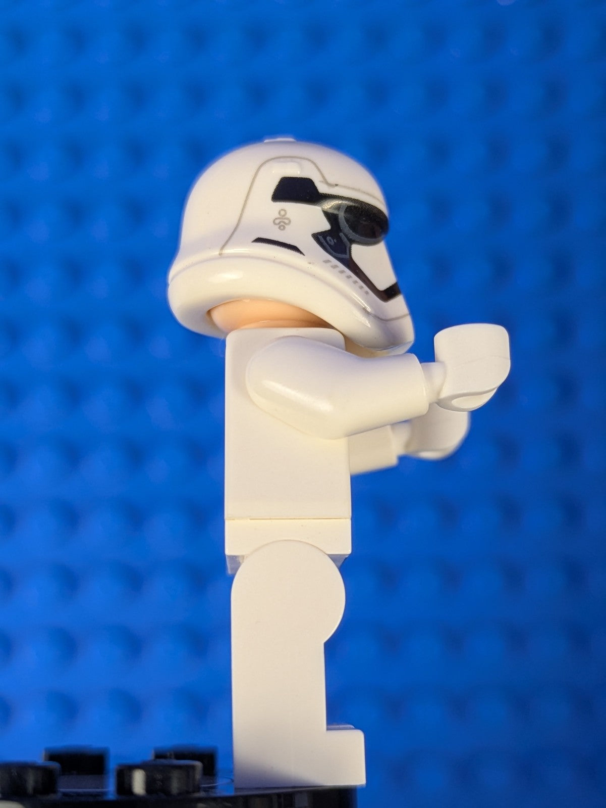 Lego Star Wars: First Order Stormtrooper - Rounded Mouth sw0667 Set 75103