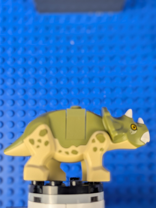 Lego Jurassic World: Animal: Dinosaur Triceratops Baby tricera05 Set 75939