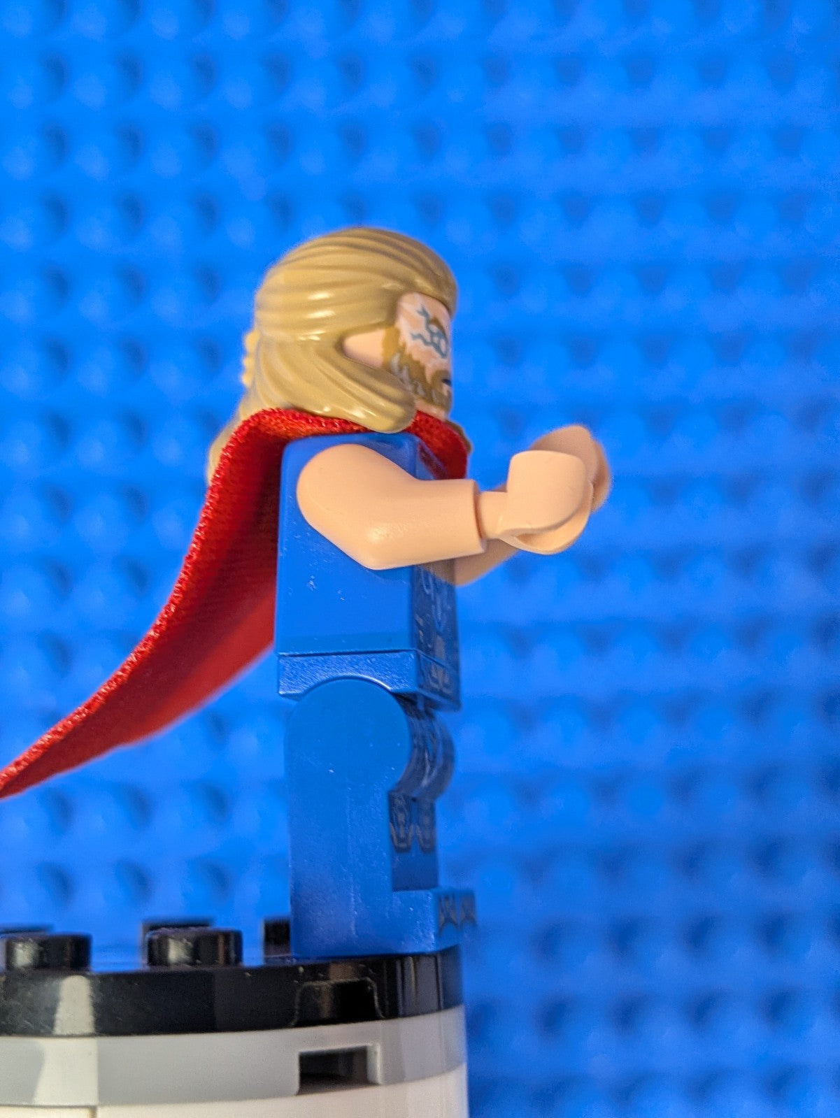 Lego Super Heroes: Thor Love and Thunder: Thor - Blue Suit sh0811 Set 76208