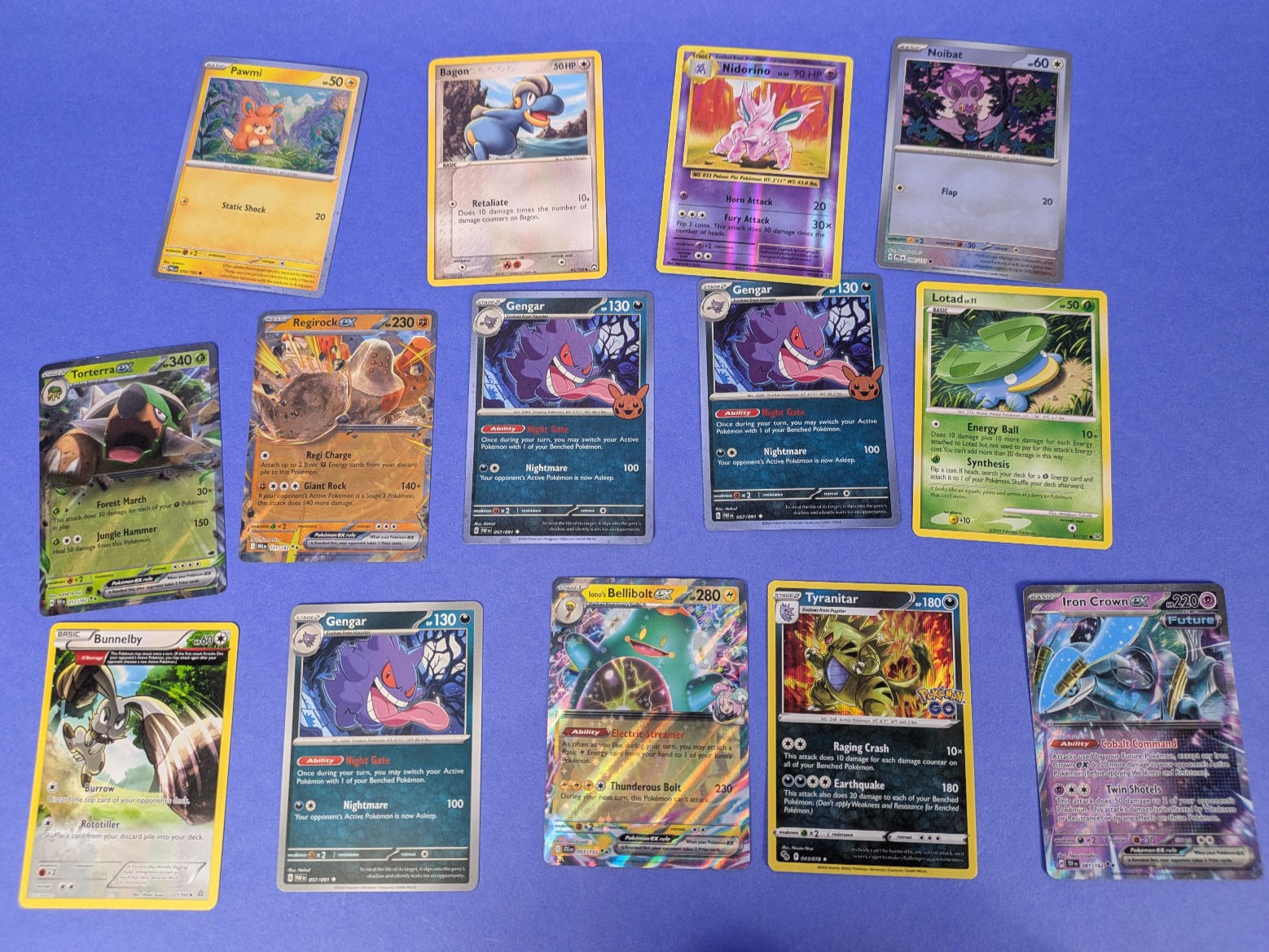 100 Pokemon Holo/Non-Holo Bundle / Lot - Commons, Uncommons, Rares - Random