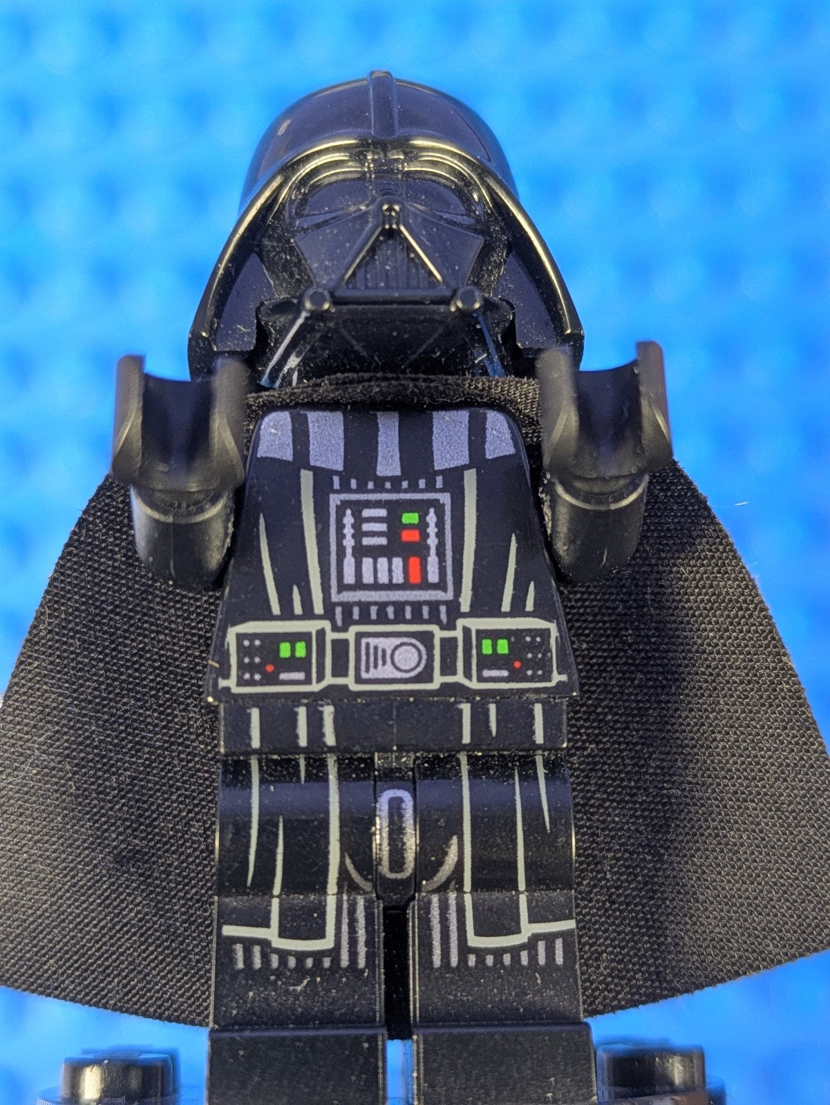 Lego Star Wars: Darth Vader - Light Nougat Head Printed Arms sw1228 Set 75334
