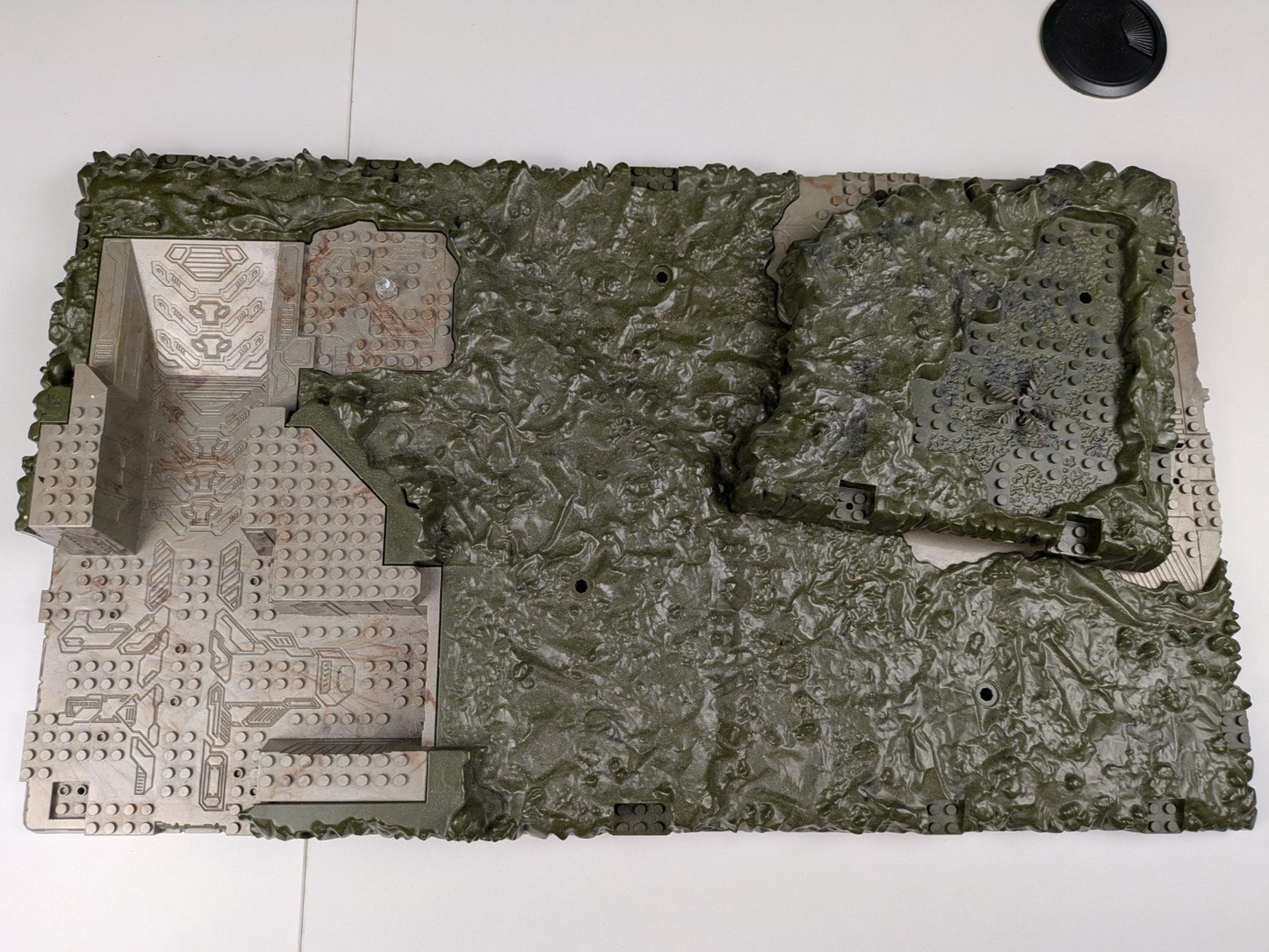 MEGA BLOKS Halo Battlescape II 96983 Terrain Only!