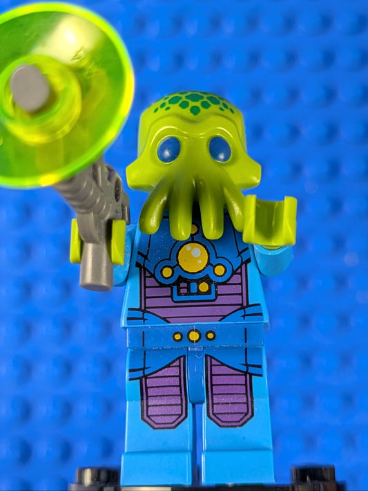 Lego Collectible Minifigures: Series 13: Alien Trooper col201 Set 71008 6100808