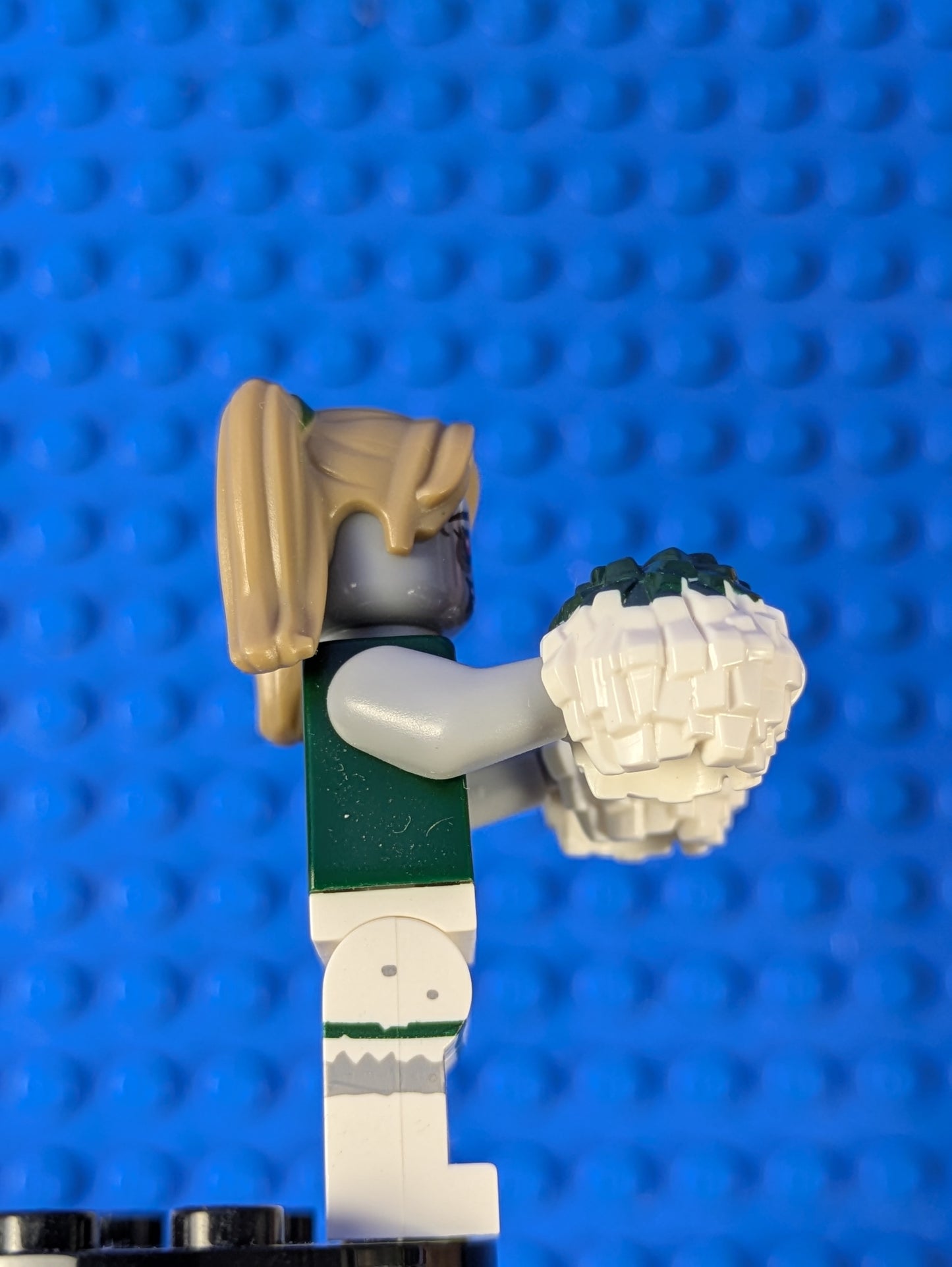 Lego Collectible Minifigures: Series 14: Zombie Cheerleader col218 Set 71010