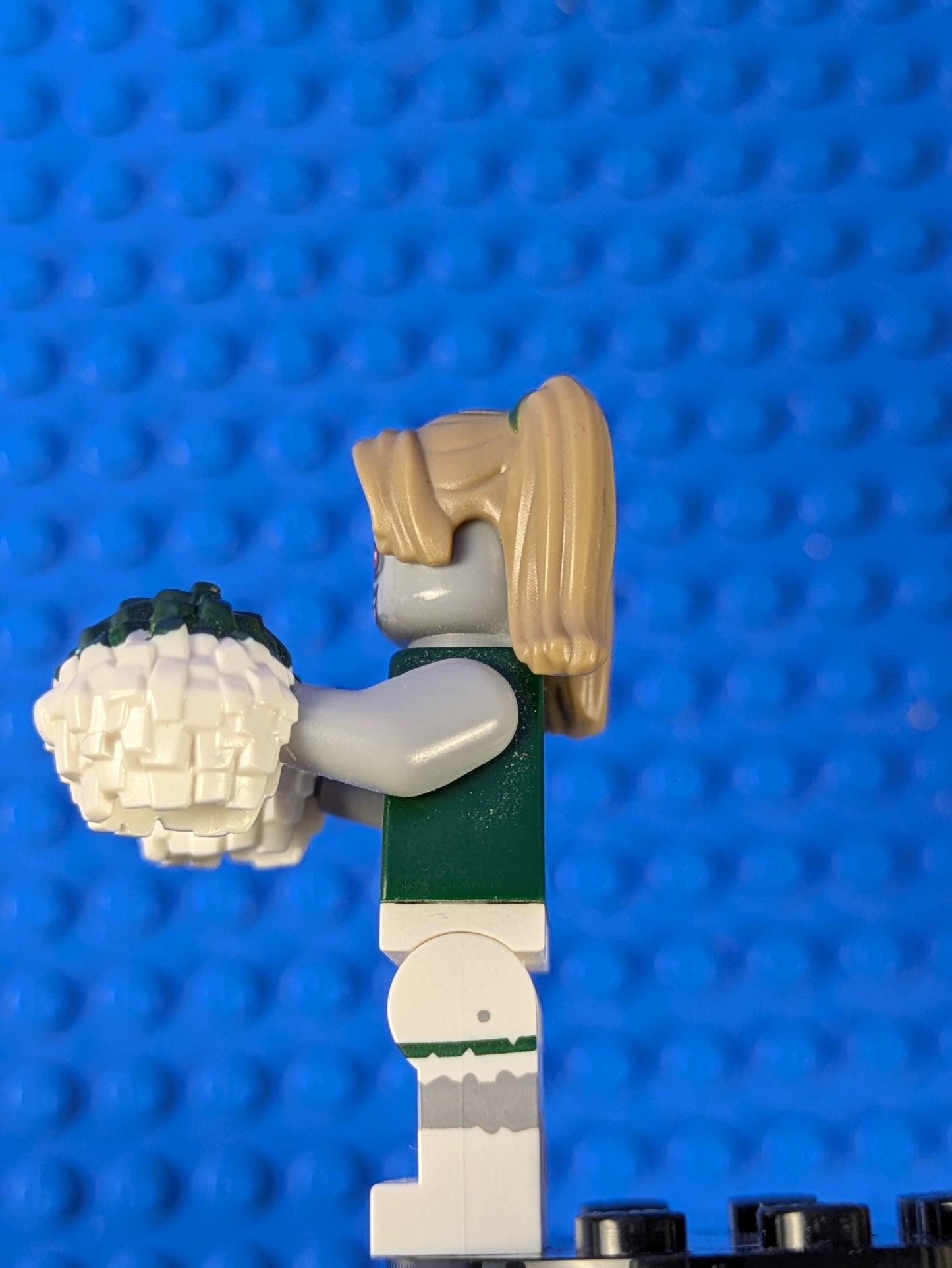 Lego Collectible Minifigures: Series 14: Zombie Cheerleader col218 Set 71010