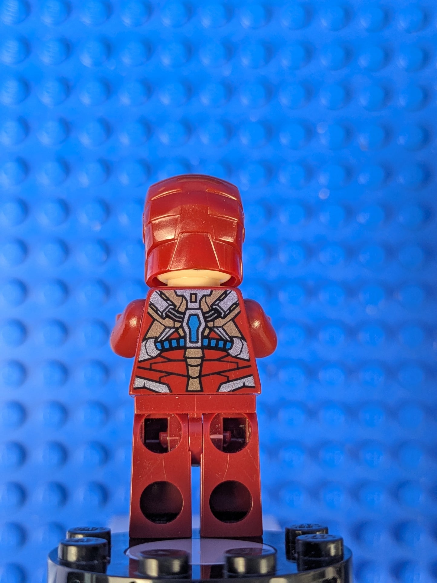 Lego Super Heroes: Iron Man - Mark 17 (Heartbreaker) Armor sh0073 Set 76008