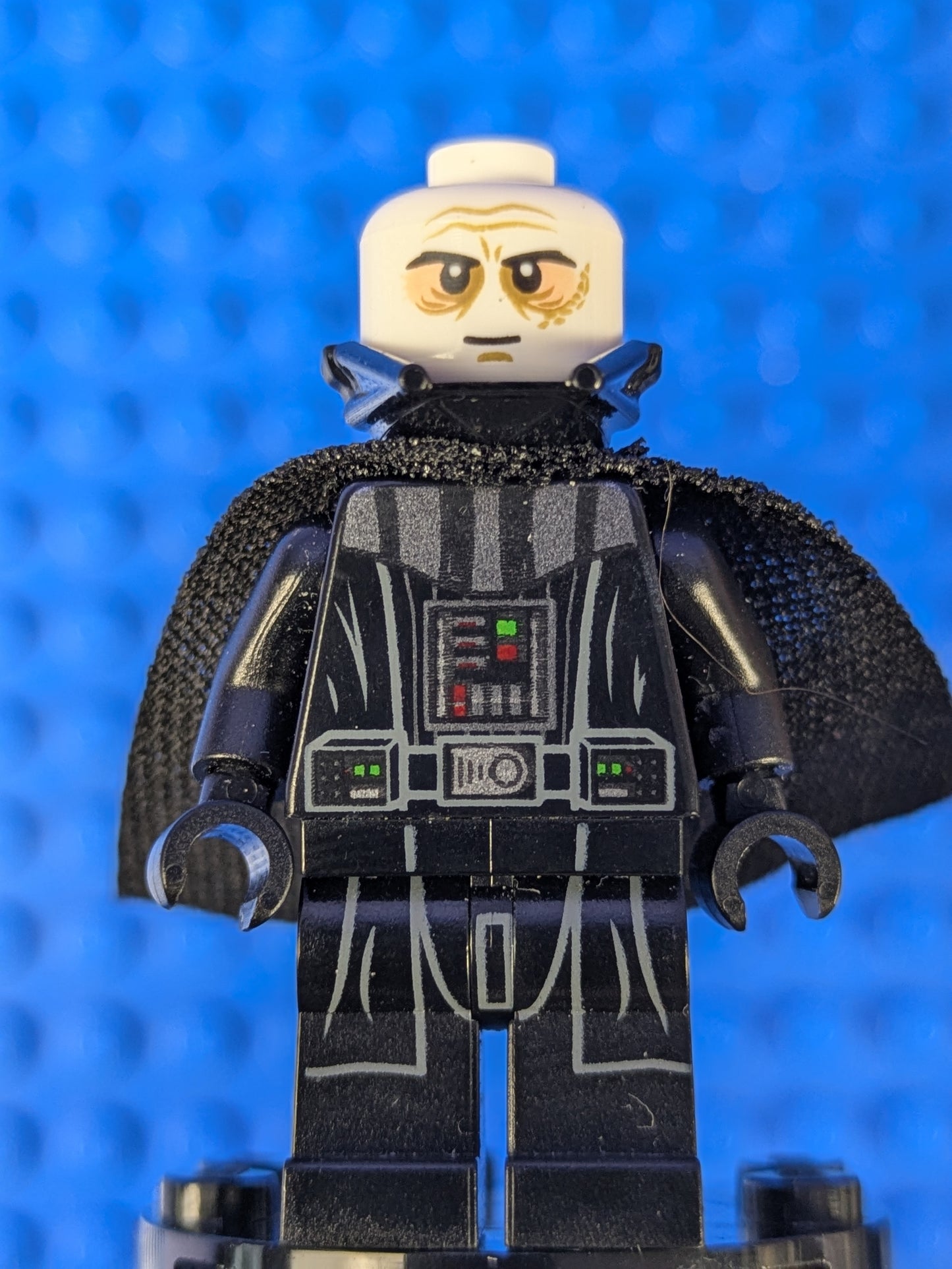 Lego Star Wars: Darth Vader (Type 2 Helmet, Spongy Cape) sw0636b