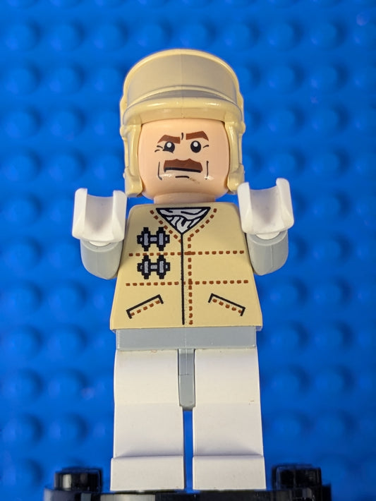 Lego Star Wars: Episode 4-6: Hoth Officer sw0258 Set 8083