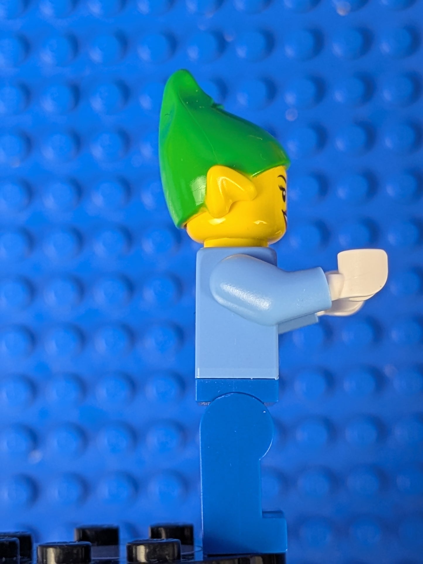 LEGO Holiday & Event Elf - Female Medium Blue Top hol049 40106