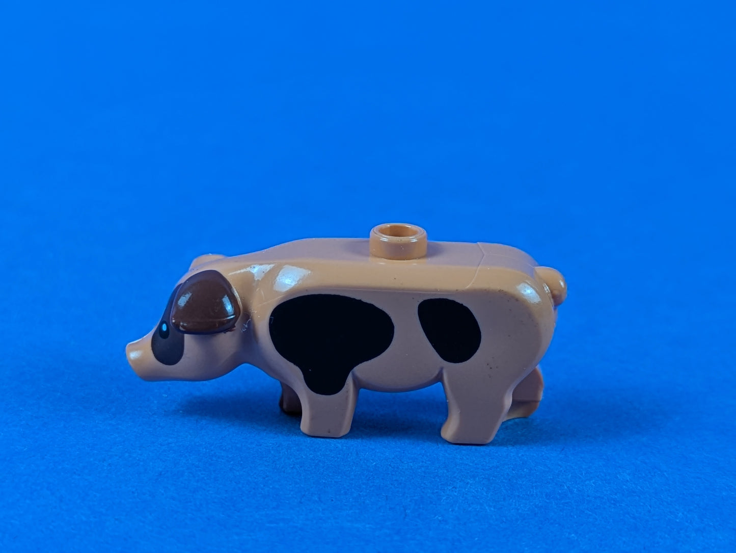 LEGO Collectible Minifigures: Animal: Pig with Black Eyes 87621pb03 71011