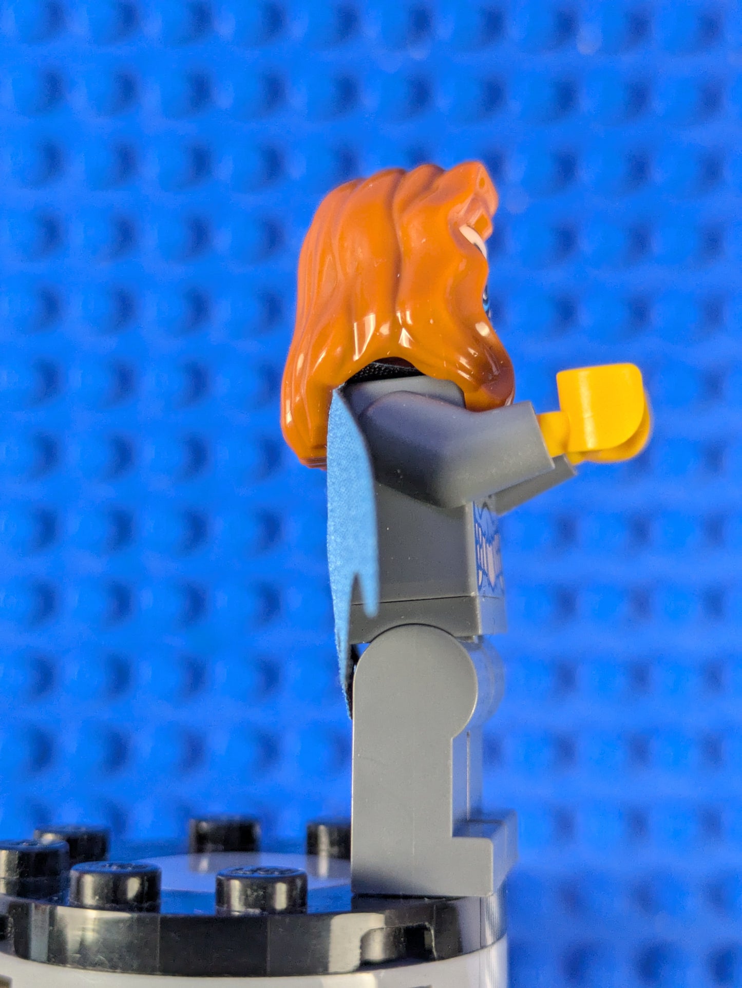 LEGO Super Heroes Batgirl - Light Bluish Gray Suit sh0965 76272