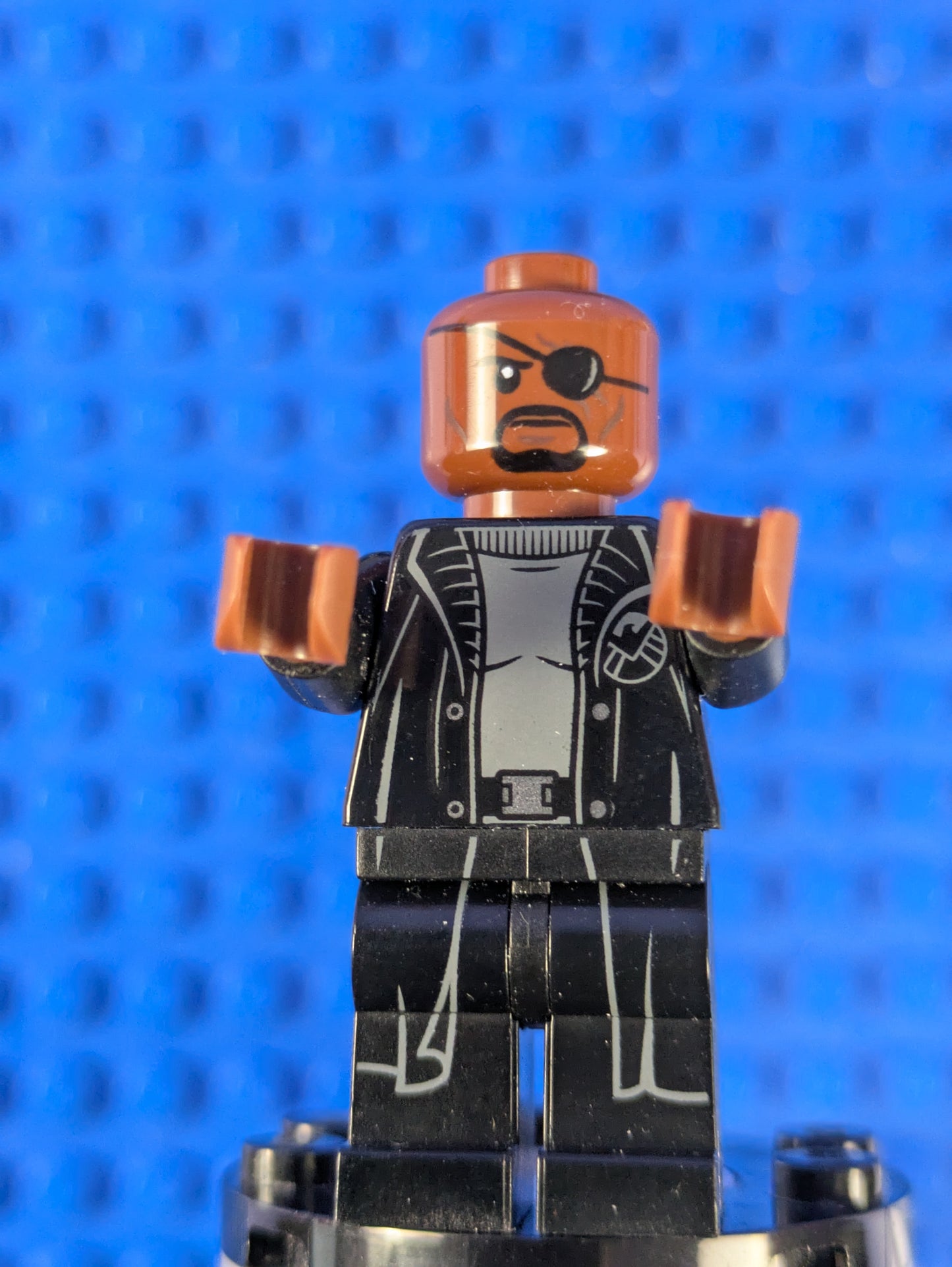 Lego Super Heroes: Nick Fury - No Shirt Tail sh0585b Set 76184