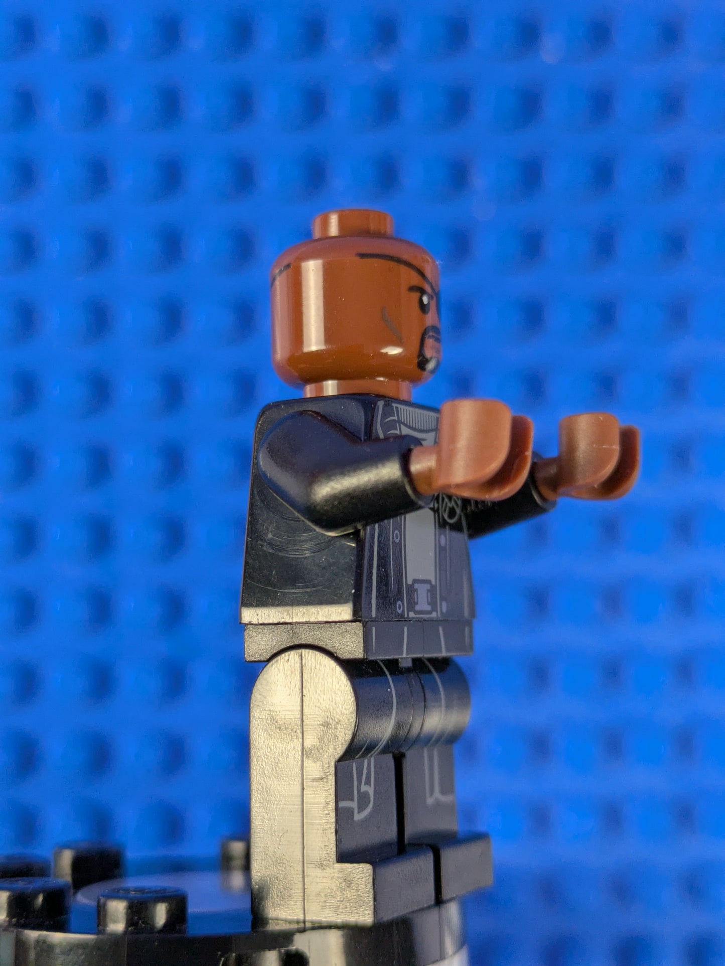 Lego Super Heroes: Nick Fury - No Shirt Tail sh0585b Set 76184