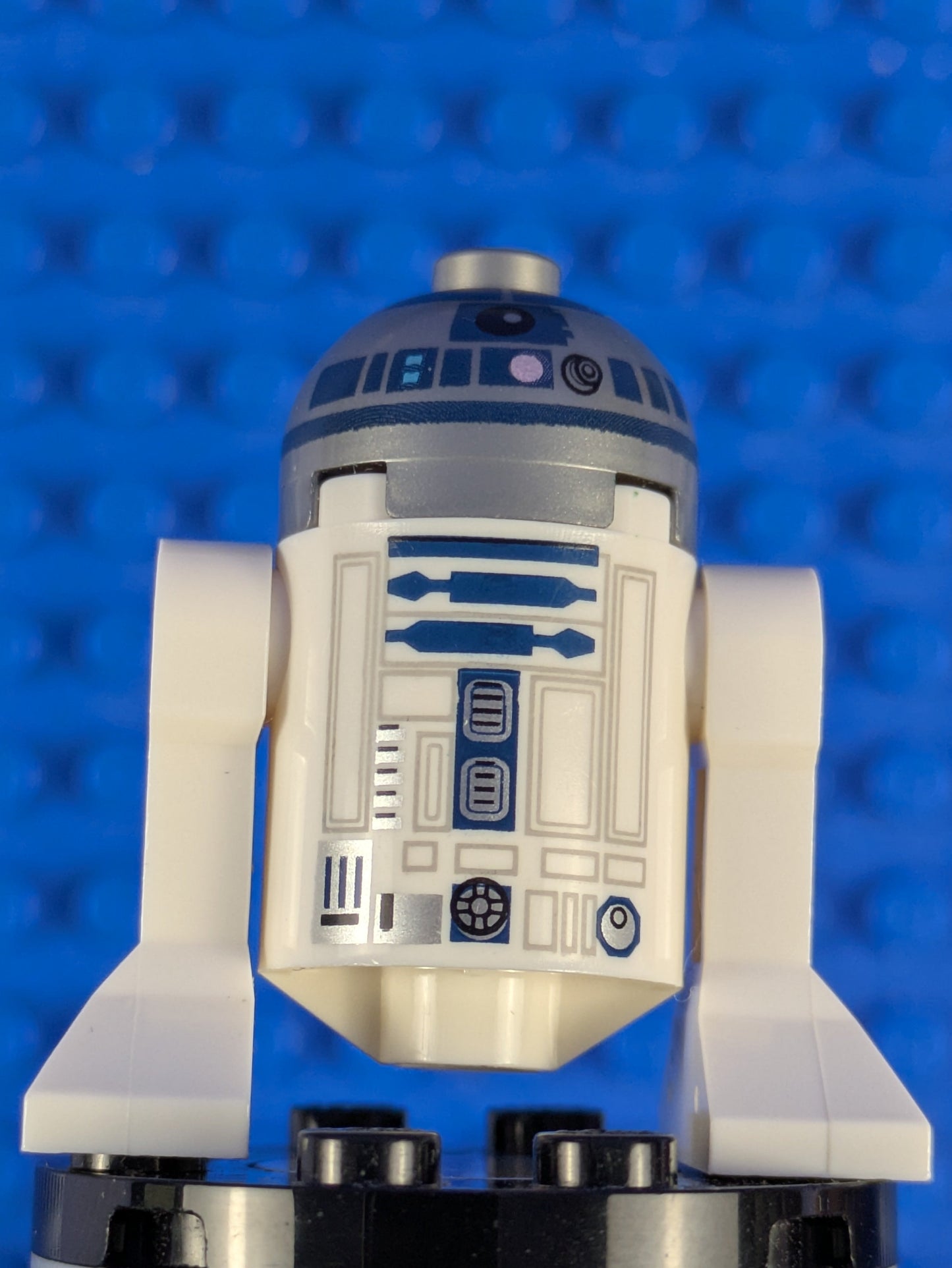 Lego Star Wars: R2-D2- Astromech Droid sw0527a Set 75235 75059