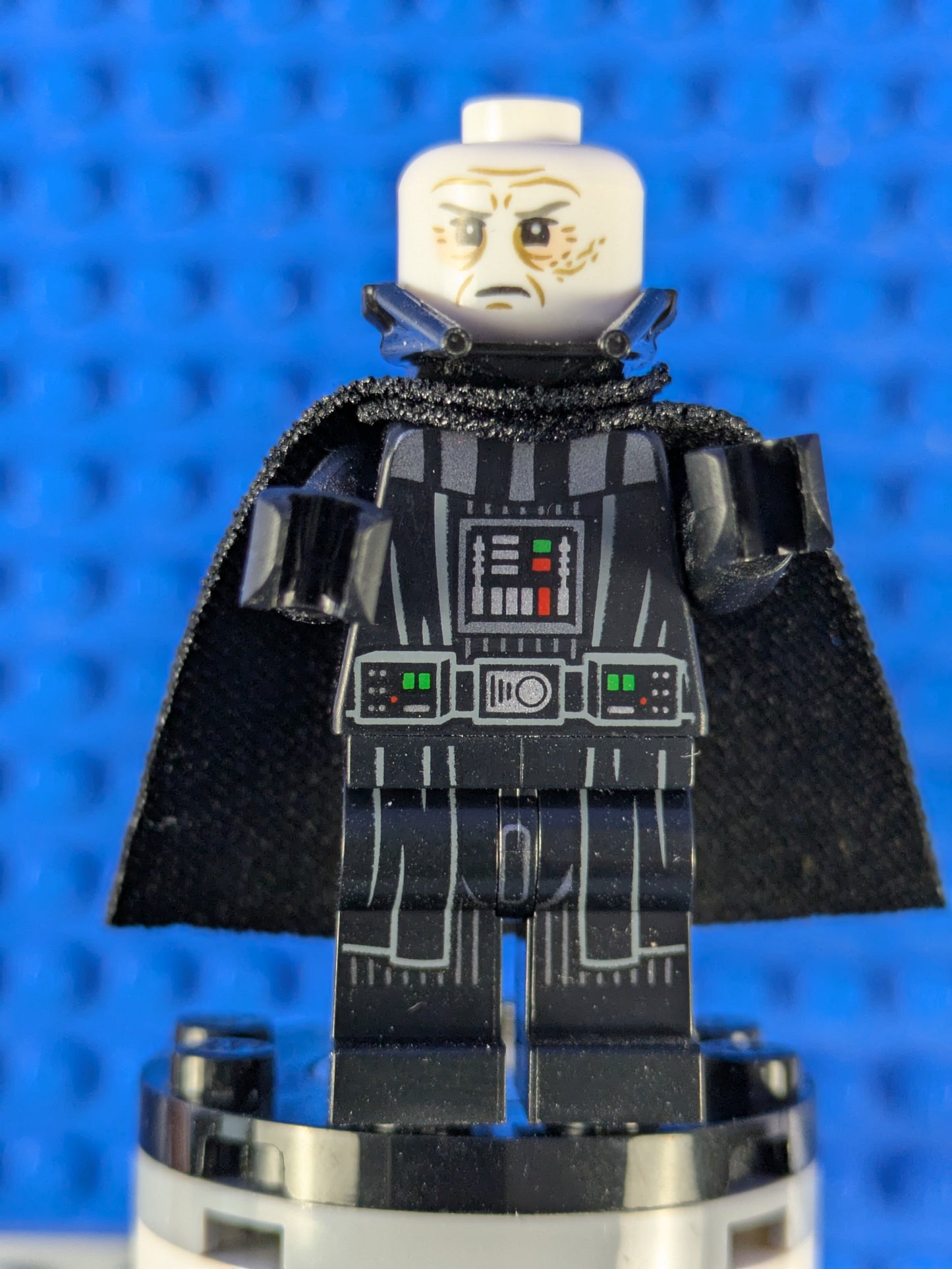 Lego Star Wars: Episode 4-6: Darth Vader - Printed Arms sw1249 Set 75352 75419