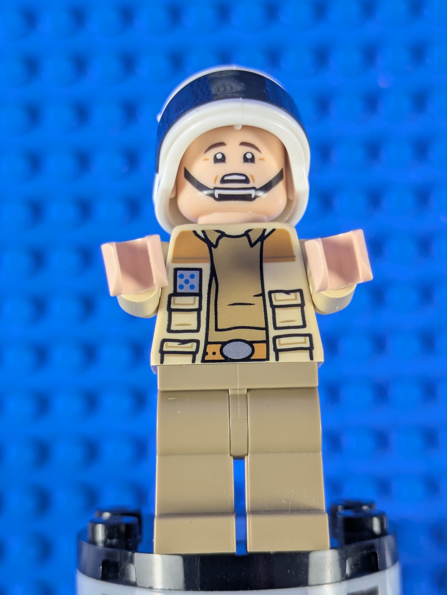 Lego Star Wars: Episode 4-6: Captain Antilles - Dark Tan Shirt sw1328 Set 75387