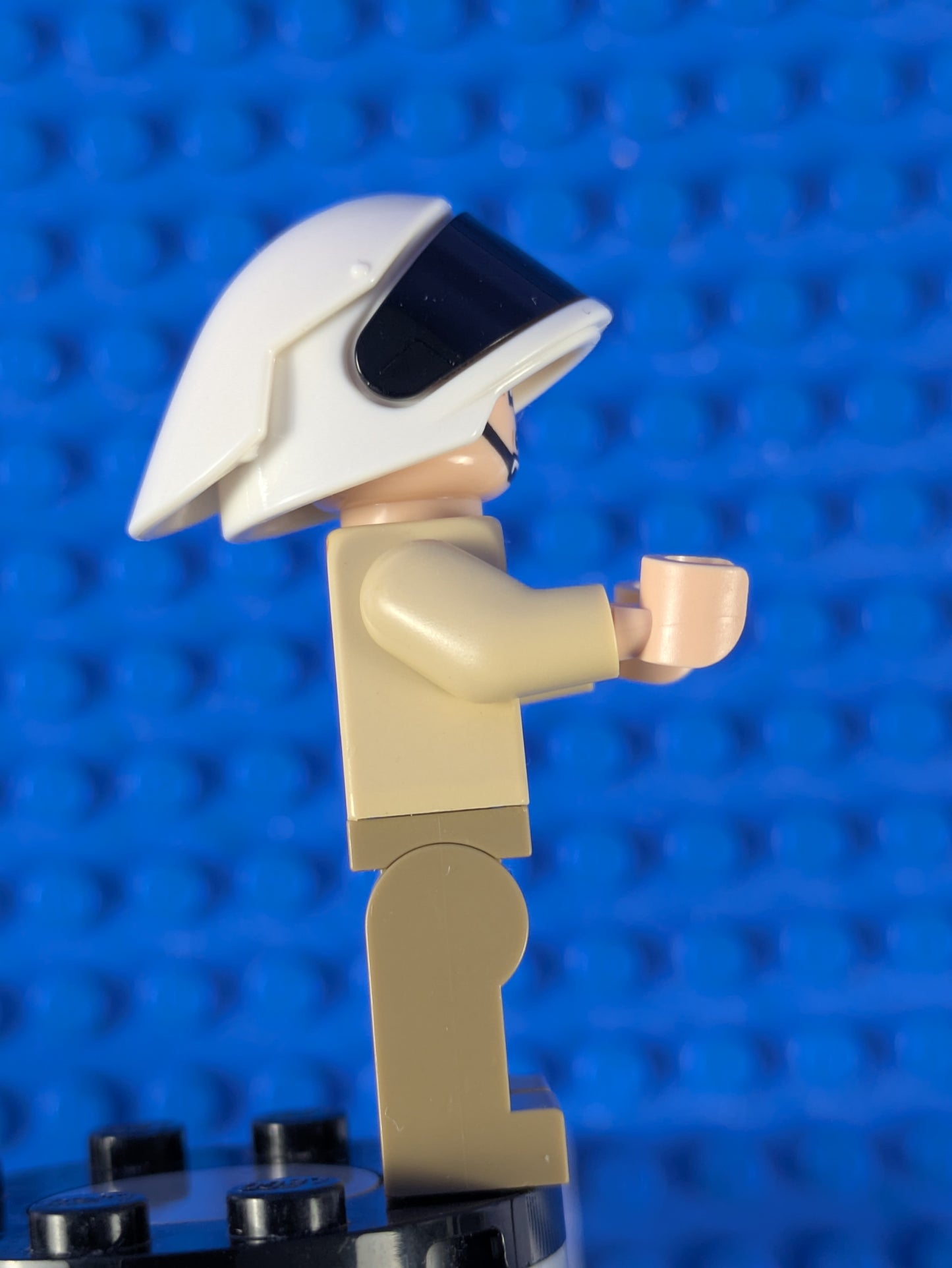 Lego Star Wars: Episode 4-6: Captain Antilles - Dark Tan Shirt sw1328 Set 75387