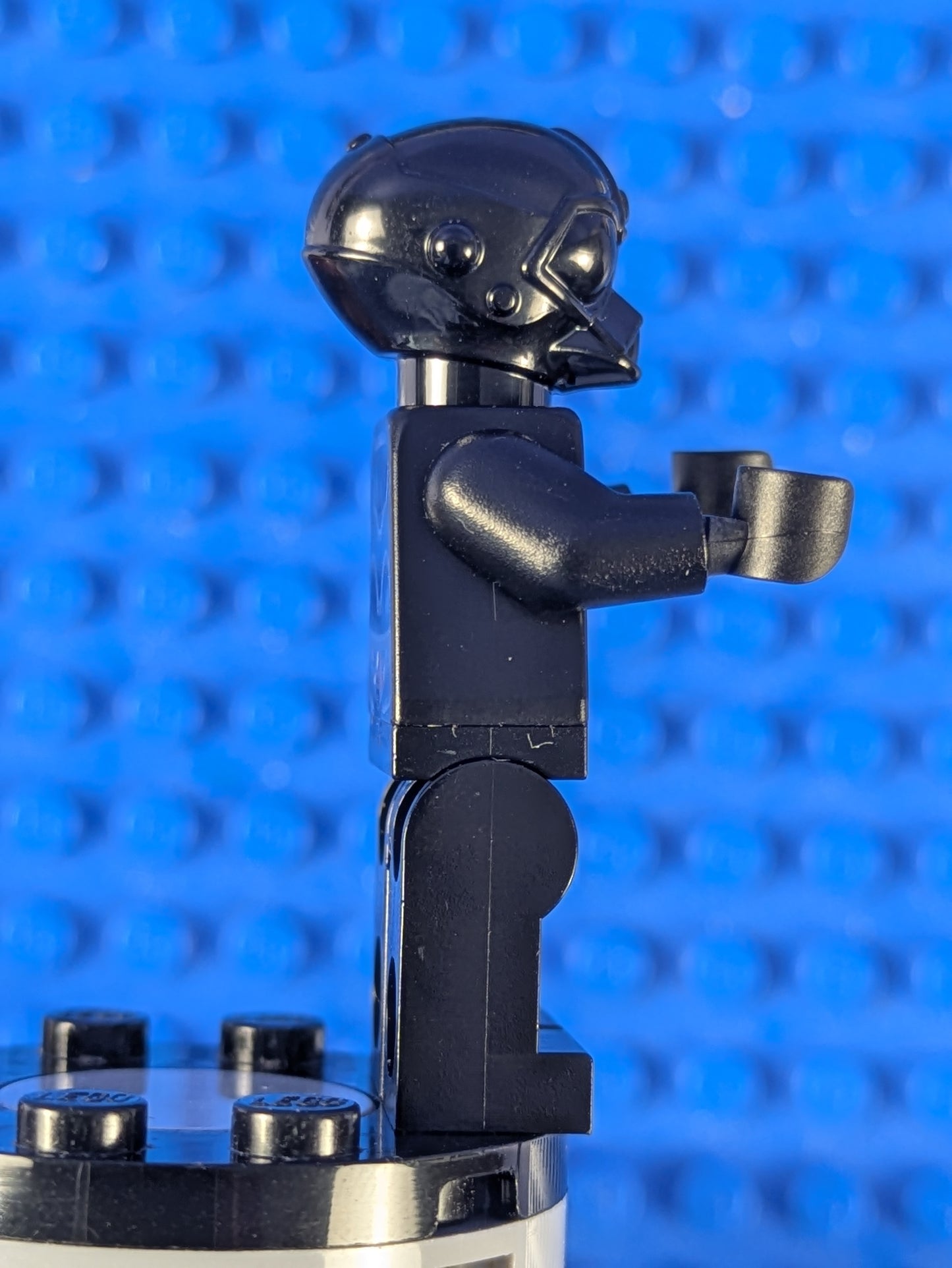 Lego Star Wars: Episode 4-6: NI-L8 Protocol Droid sw1136 Set 75300