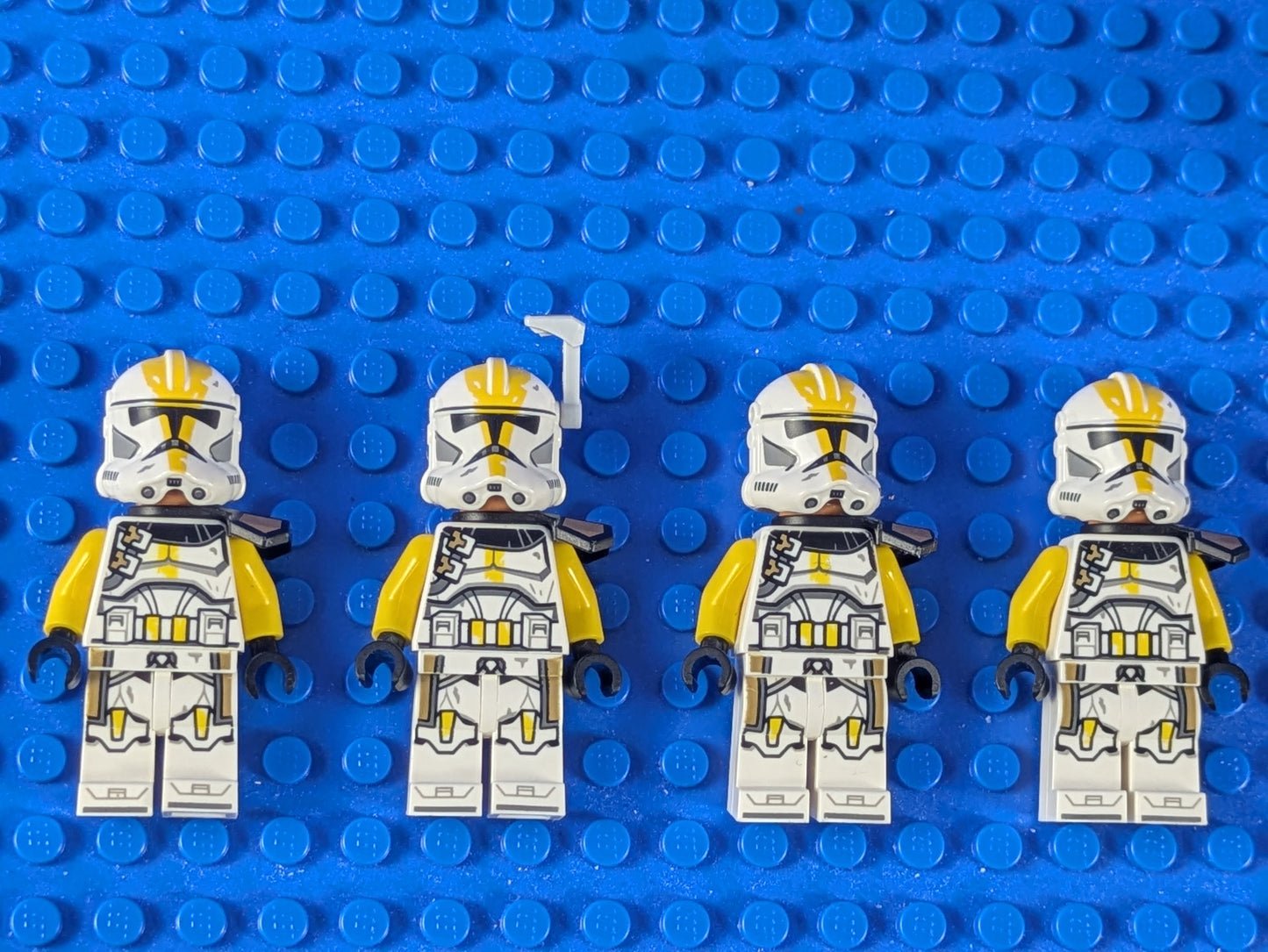 Lego Star Wars: 327th Star Corps Clone Troopers (4X) sw1422 sw1423 Set 75431