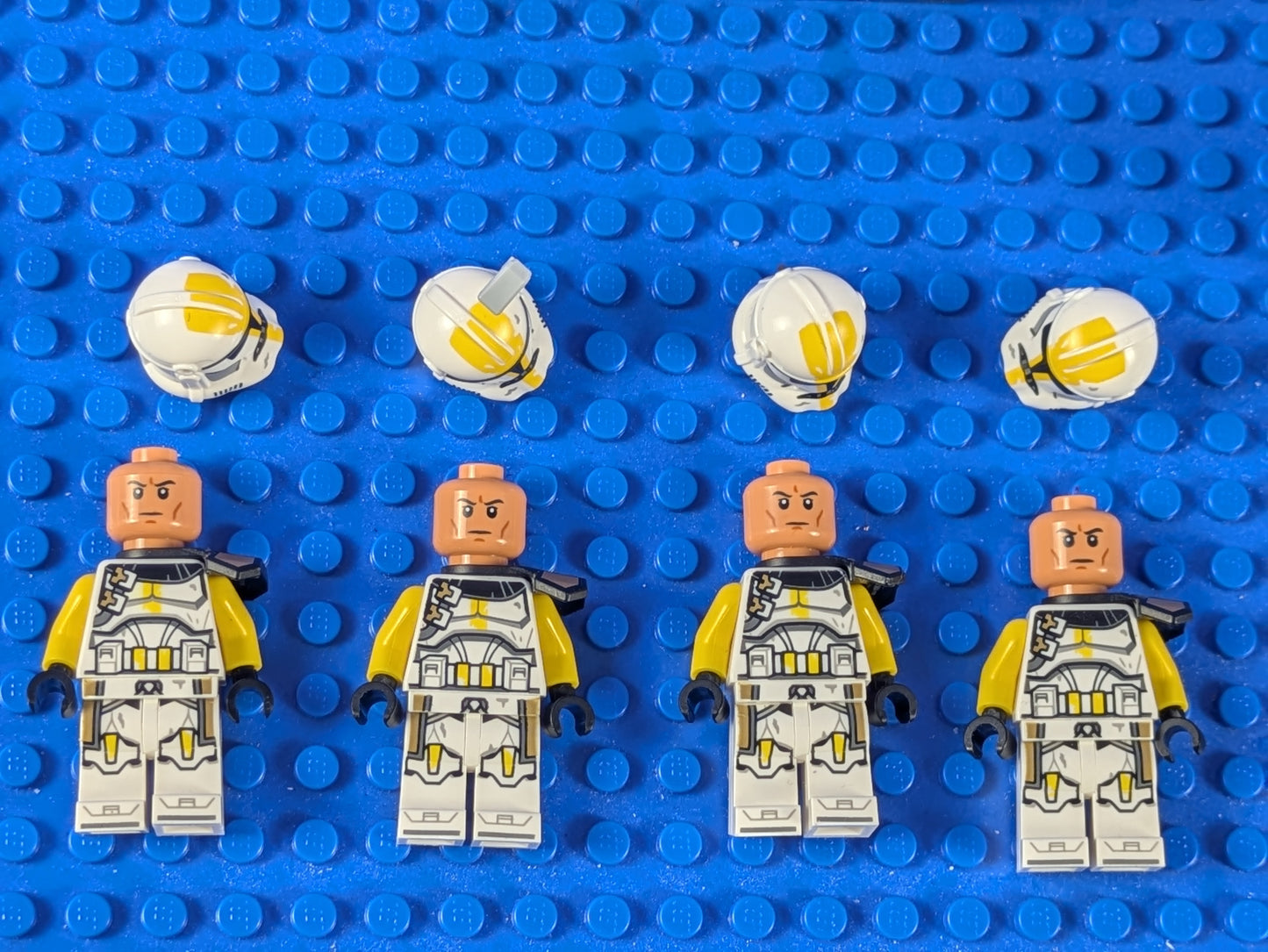 Lego Star Wars: 327th Star Corps Clone Troopers (4X) sw1422 sw1423 Set 75431