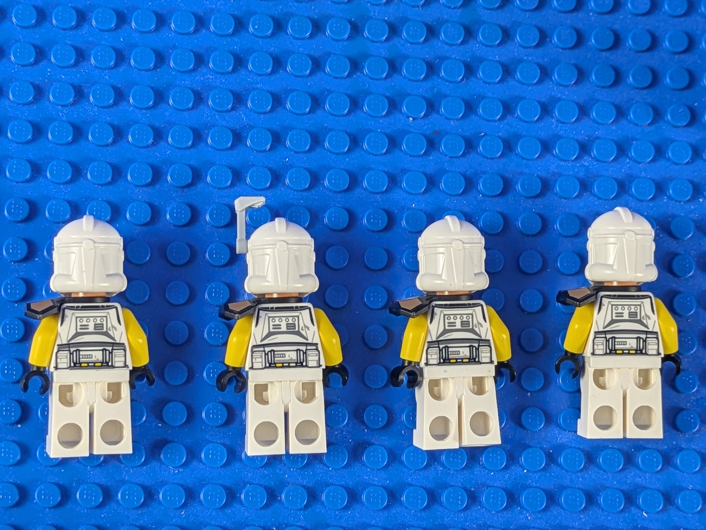 Lego Star Wars: 327th Star Corps Clone Troopers (4X) sw1422 sw1423 Set 75431