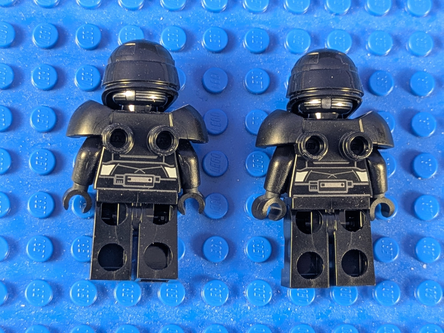 Lego Star Wars: The Mandalorian: Dark Trooper (2X) sw1161 Set 75324 75315