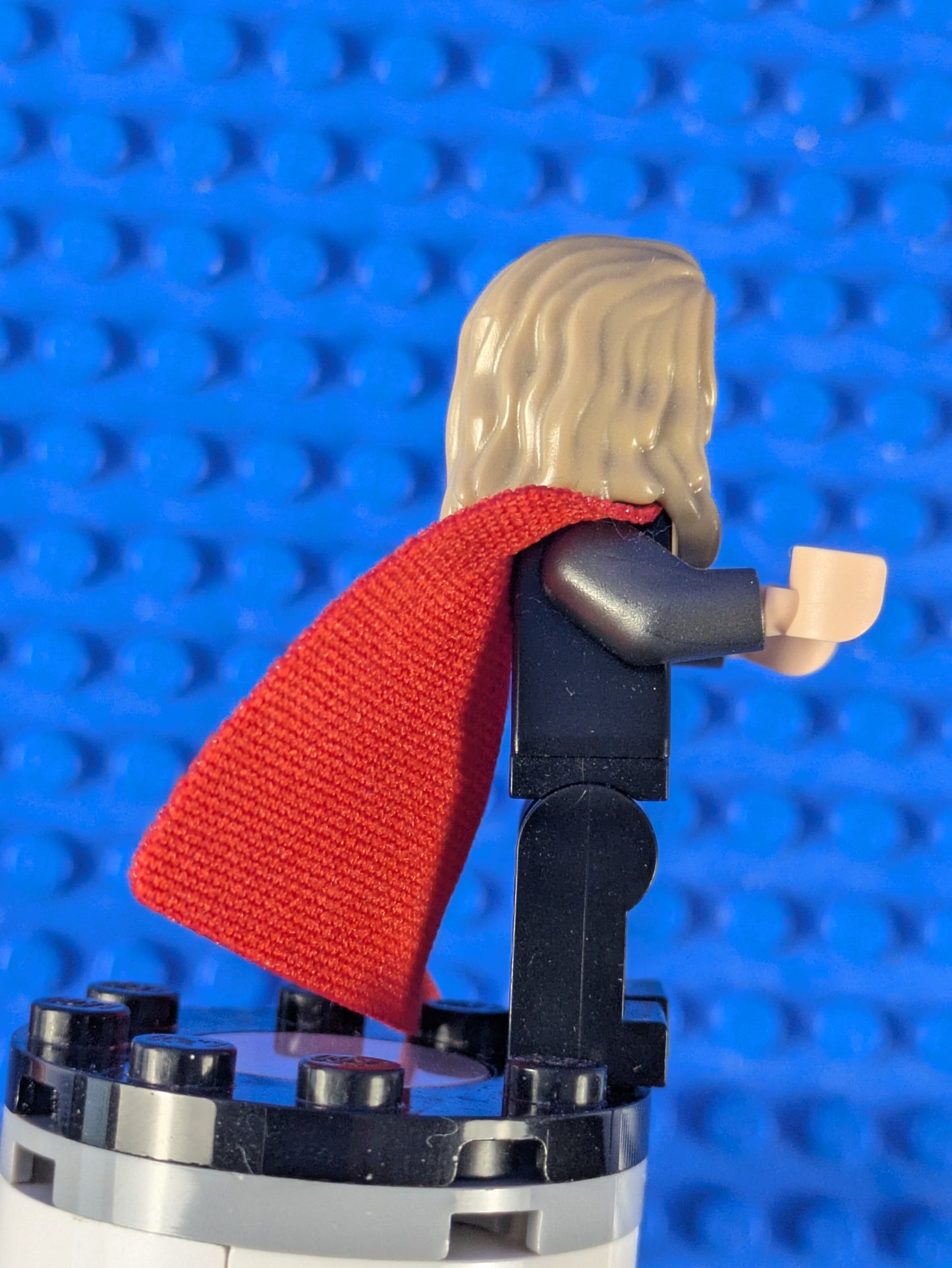 Lego Super Heroes: The Infinity Saga: Thor - Long Dark Tan Hair sh0734 Set 76193
