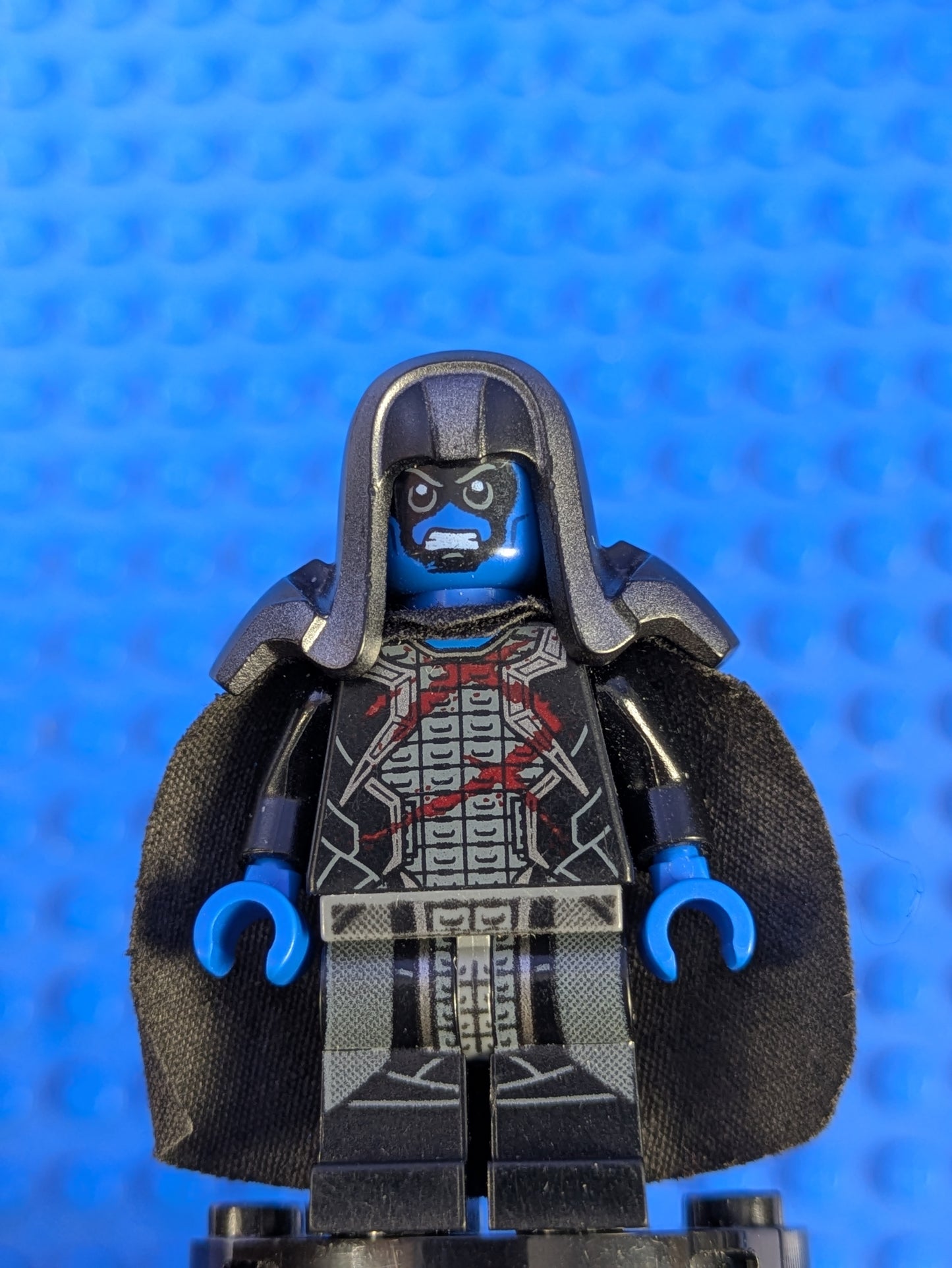 LEGO Super Heroes Ronan the Accuser - Blue Head and Hands sh0126 76021
