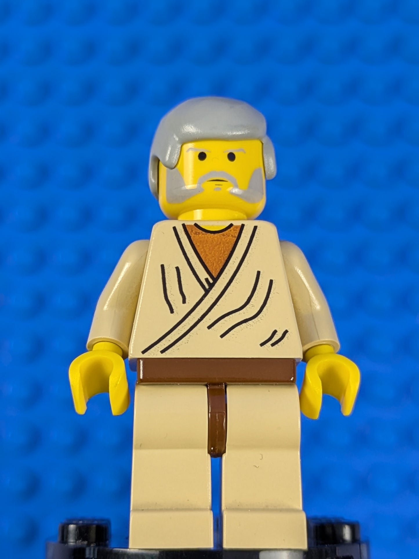 LEGO Star Wars Obi-Wan Kenobi - Old, Yellow Head, Light Gray Hair sw0023 7110