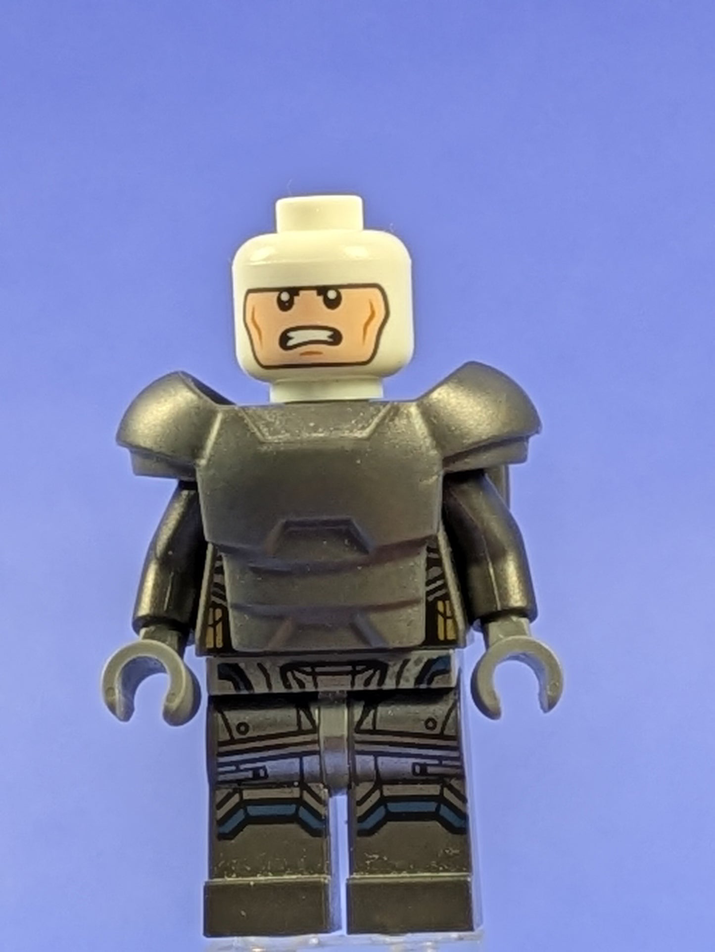 LEGO Super Heroes Batman - Armored without Cape sh0217a 76044