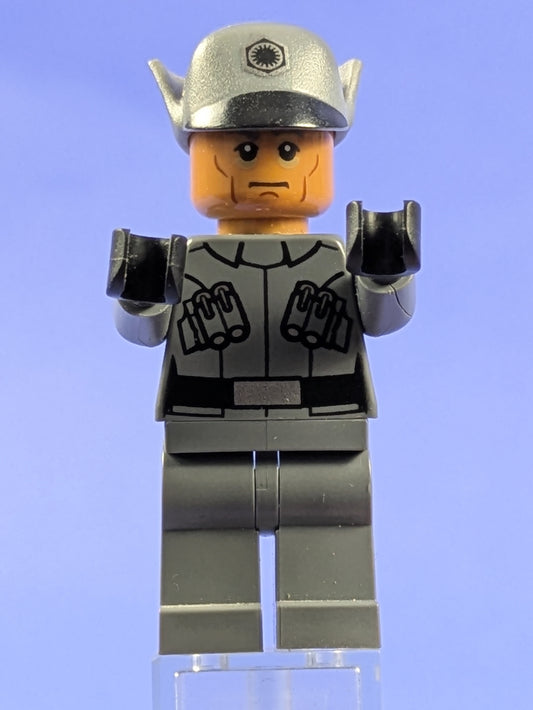 LEGO Star Wars First Order Officer (Lieutenant / Captain) - Male sw0670 75101
